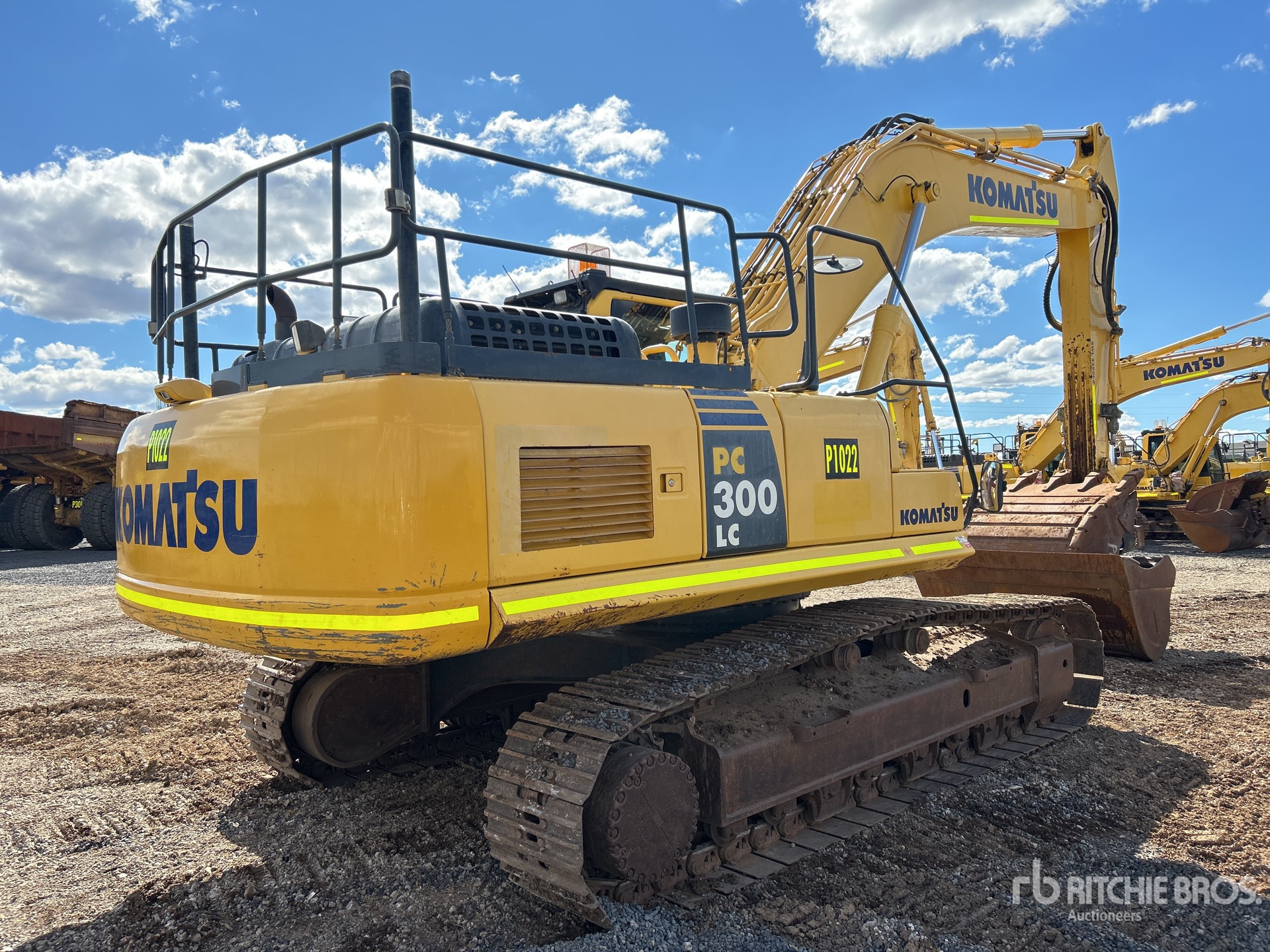 2019 Komatsu PC300LC-8M0
