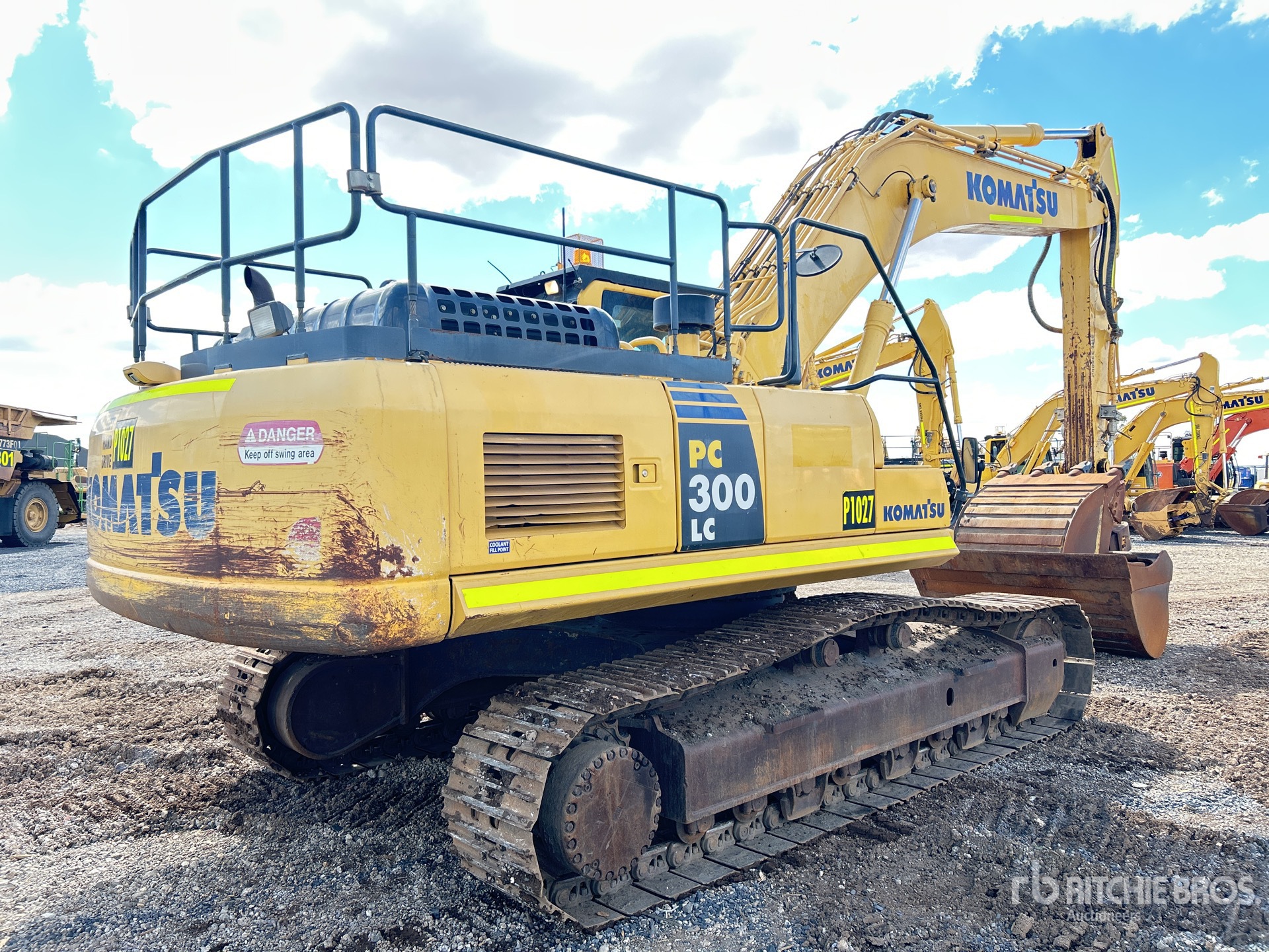 2019 Komatsu PC300LC-8M0