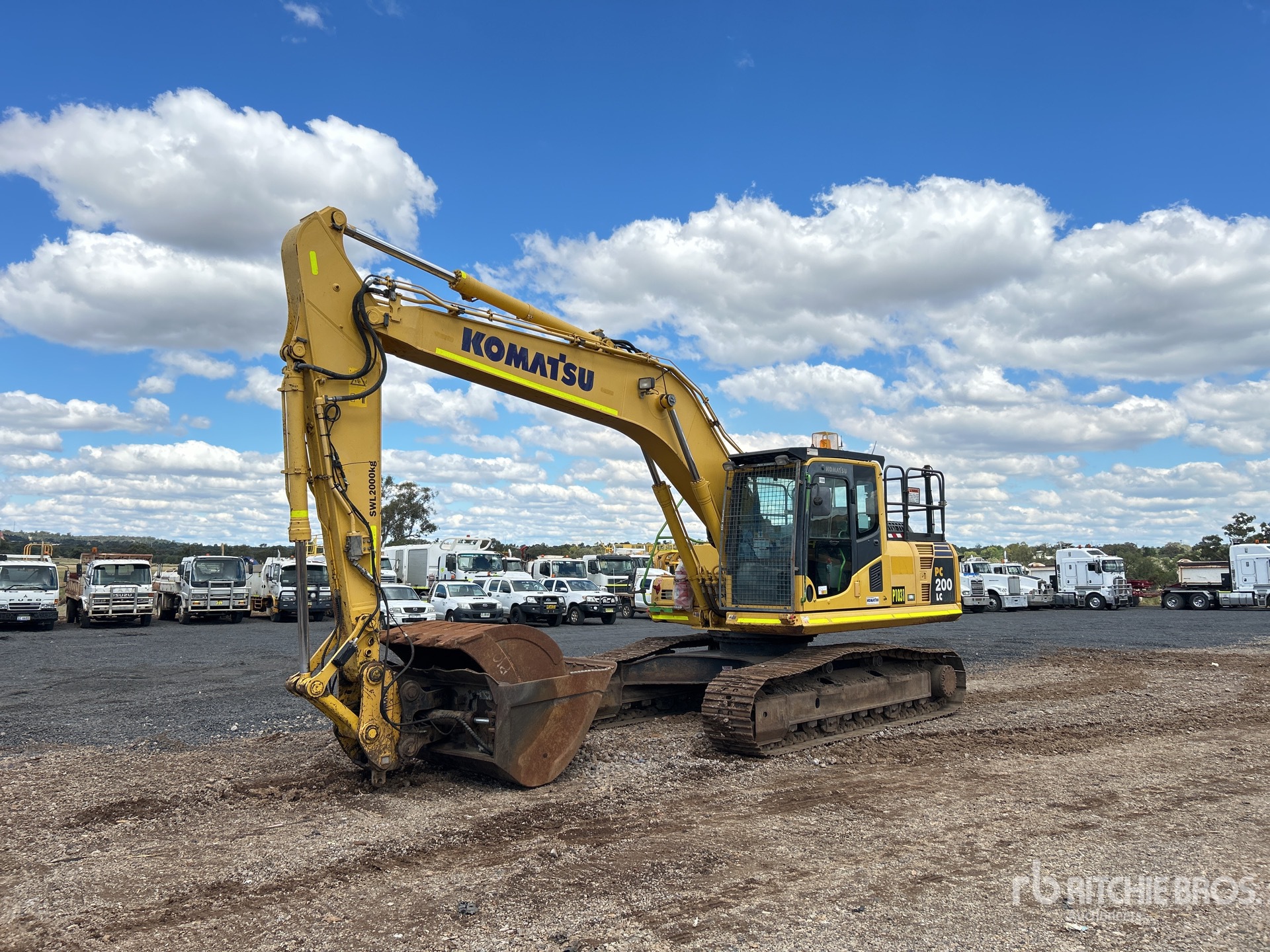 2018 Komatsu PC200LC-8M0