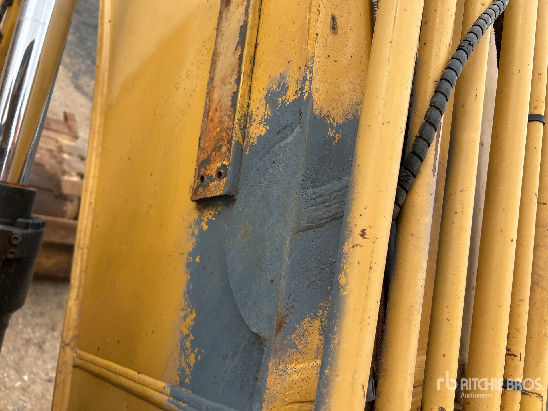 2015 Caterpillar 320E