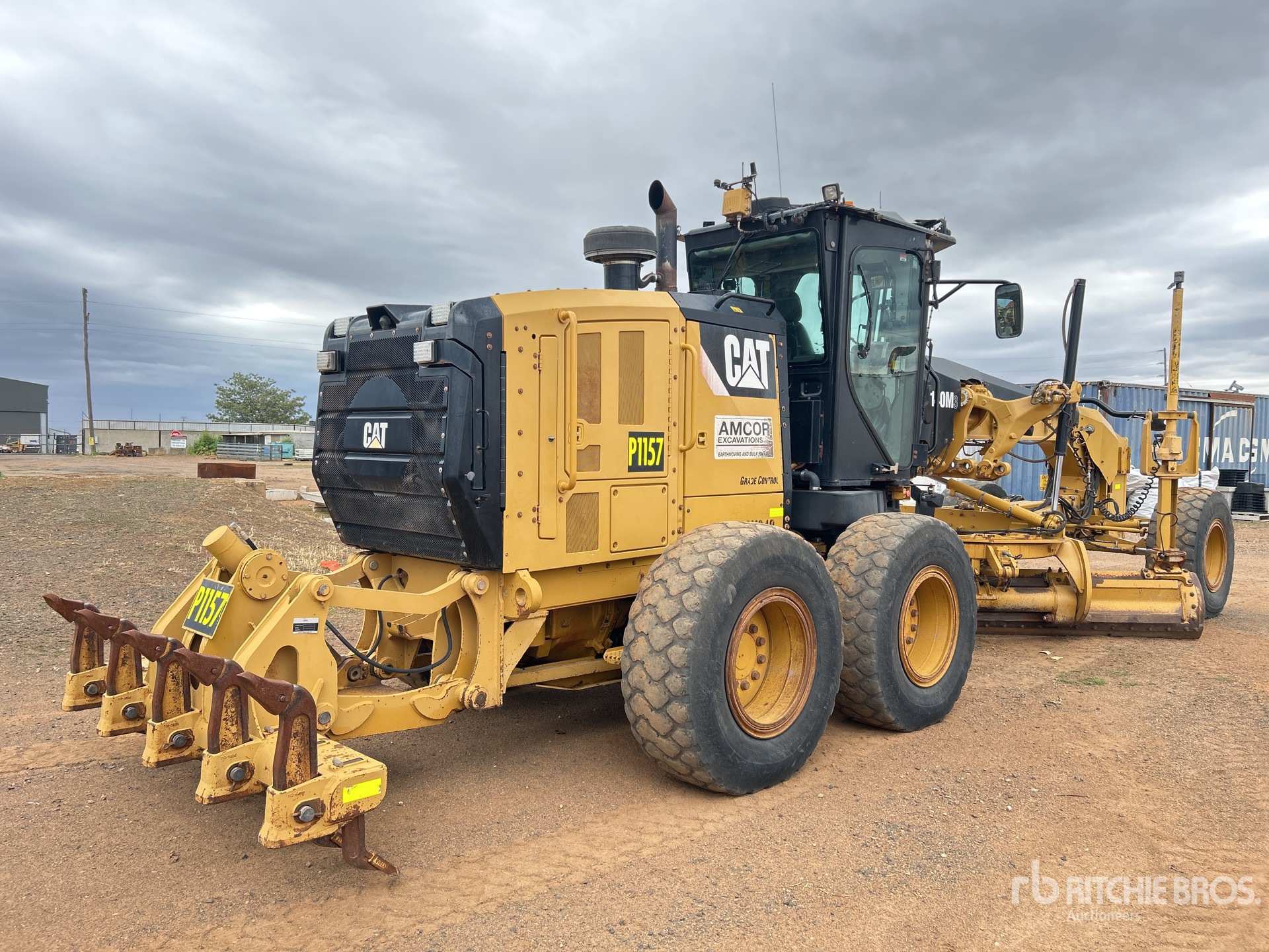 2016 Caterpillar 140M3