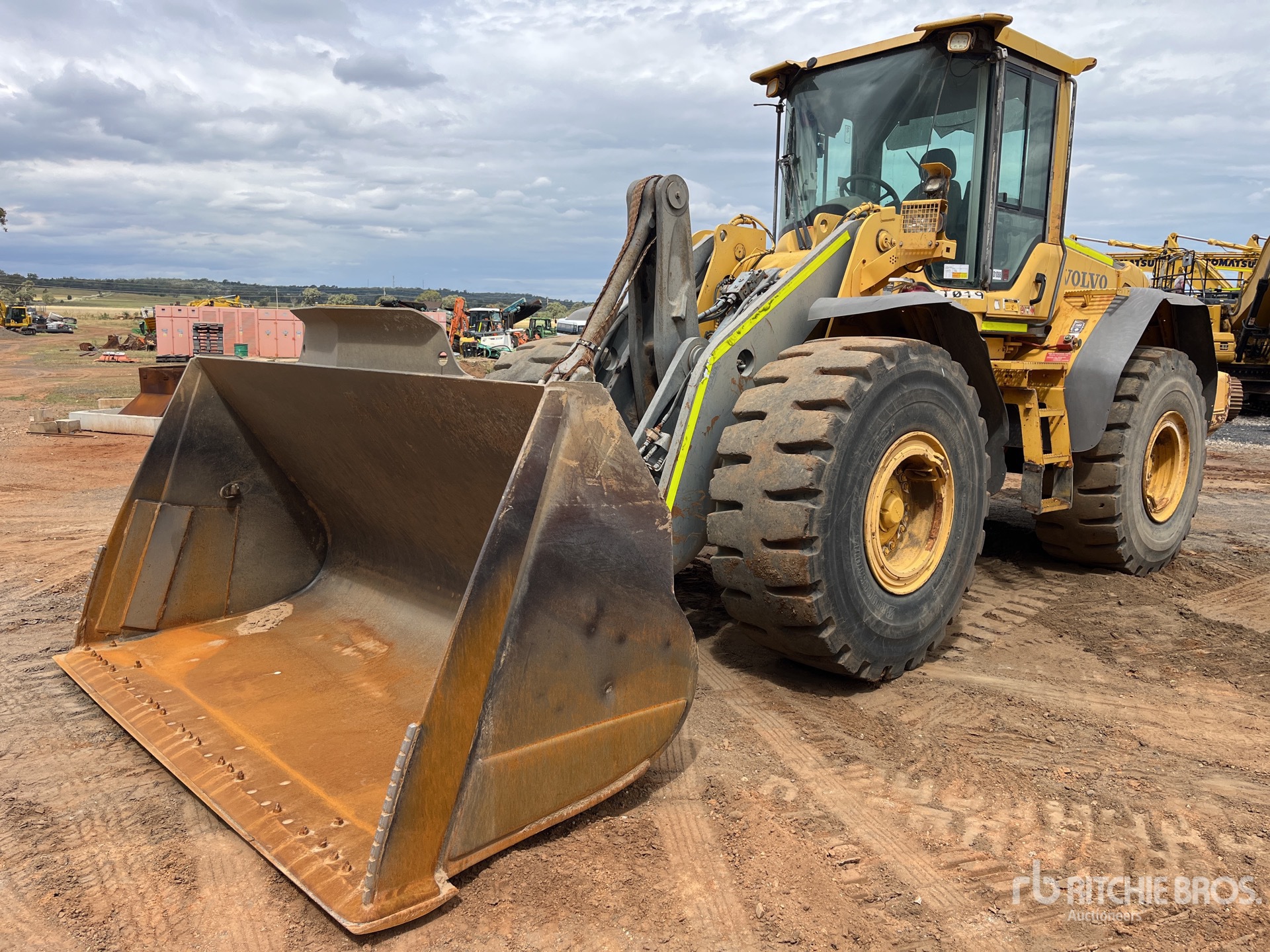 2010 Volvo L120F