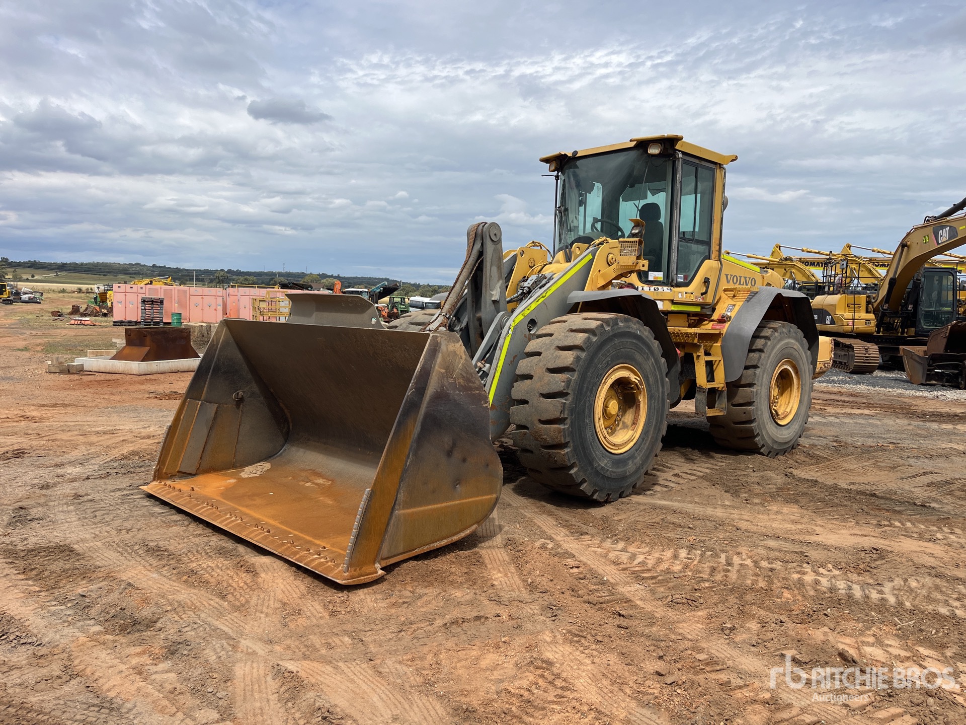 2010 Volvo L120F
