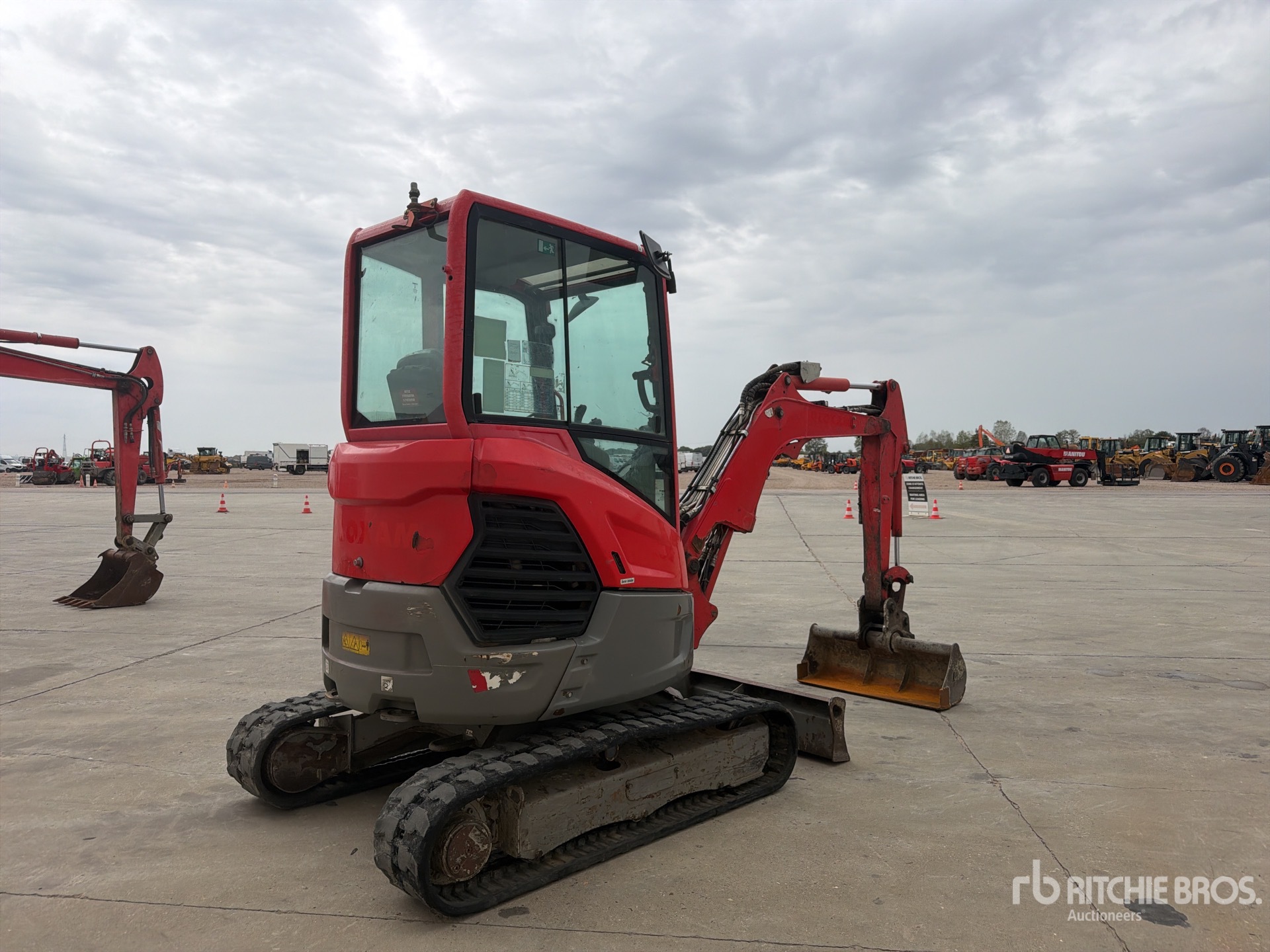 2019 Bobcat E26