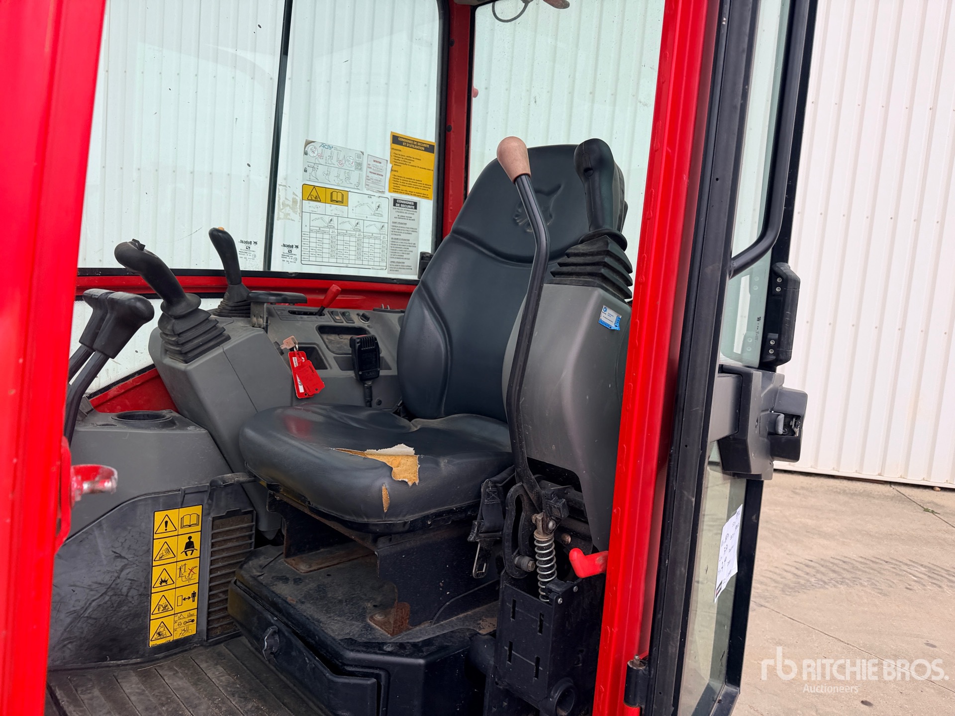 2019 Bobcat E26