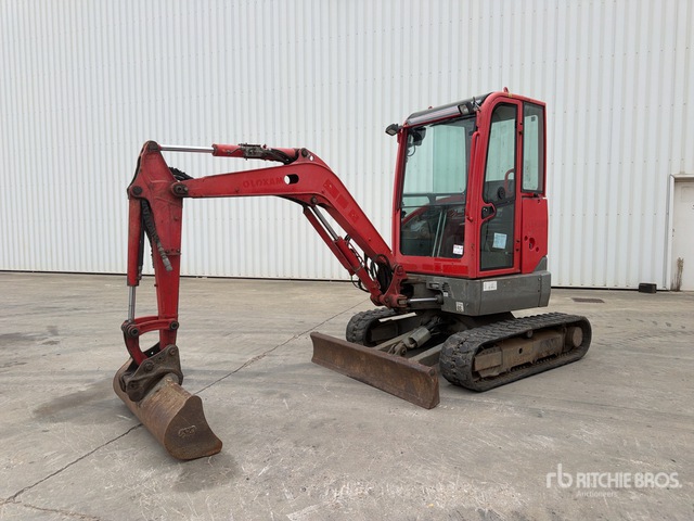 Volvo ECR25D Mini Excavator: <6.6t