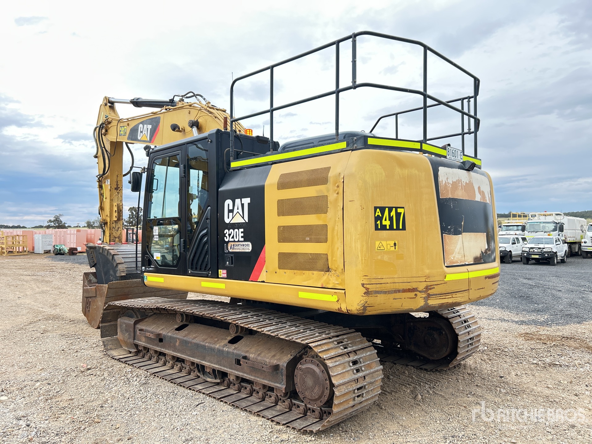 2015 Caterpillar 320E L