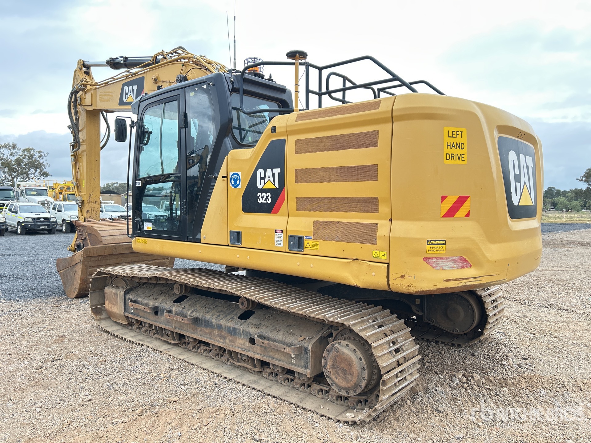 2018 Caterpillar 323