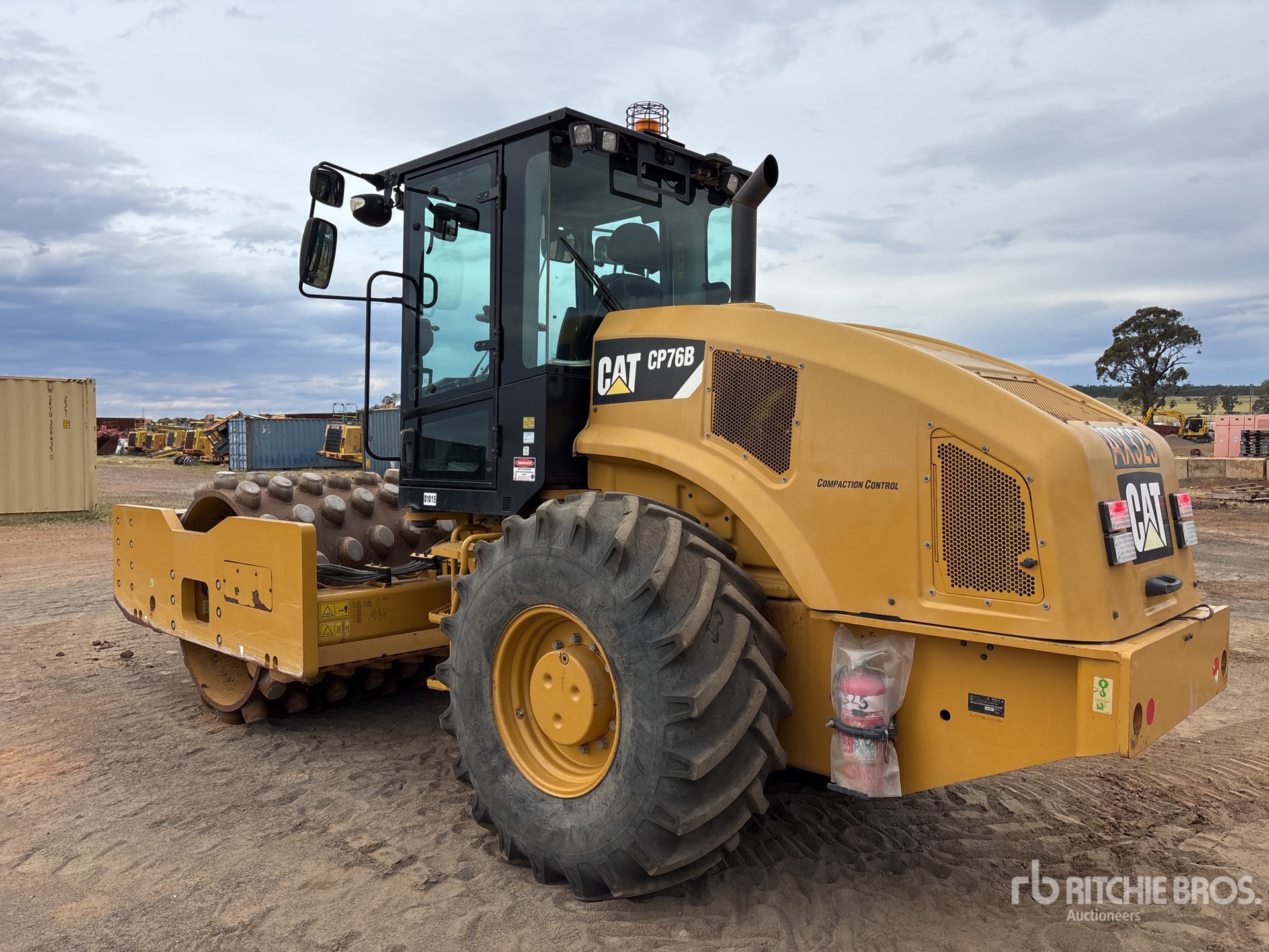 2021 Caterpillar CP76B