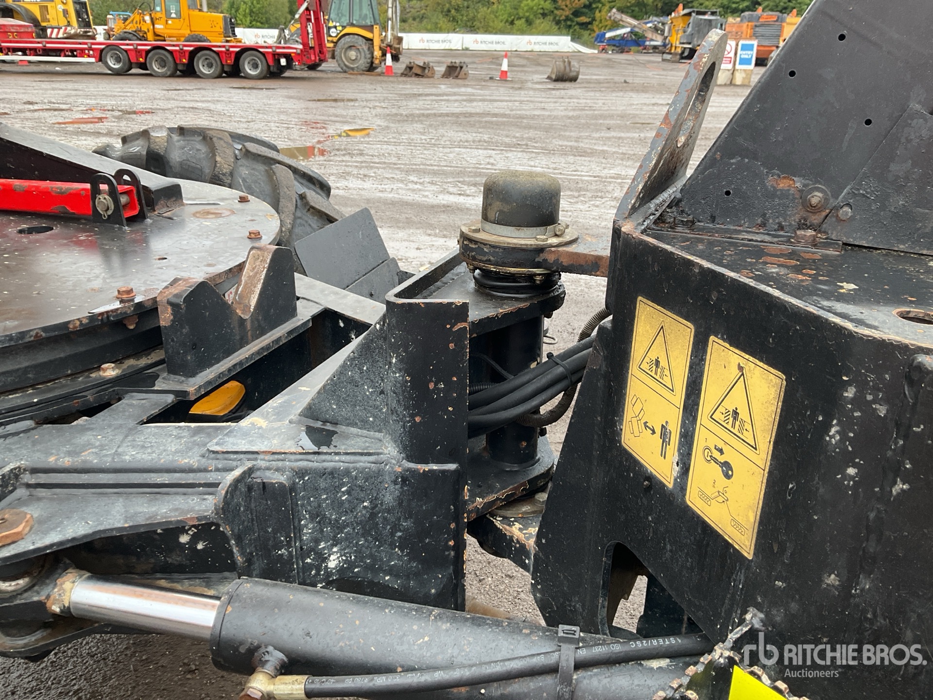 2017 JCB 6 TON 4X4 SWIVEL