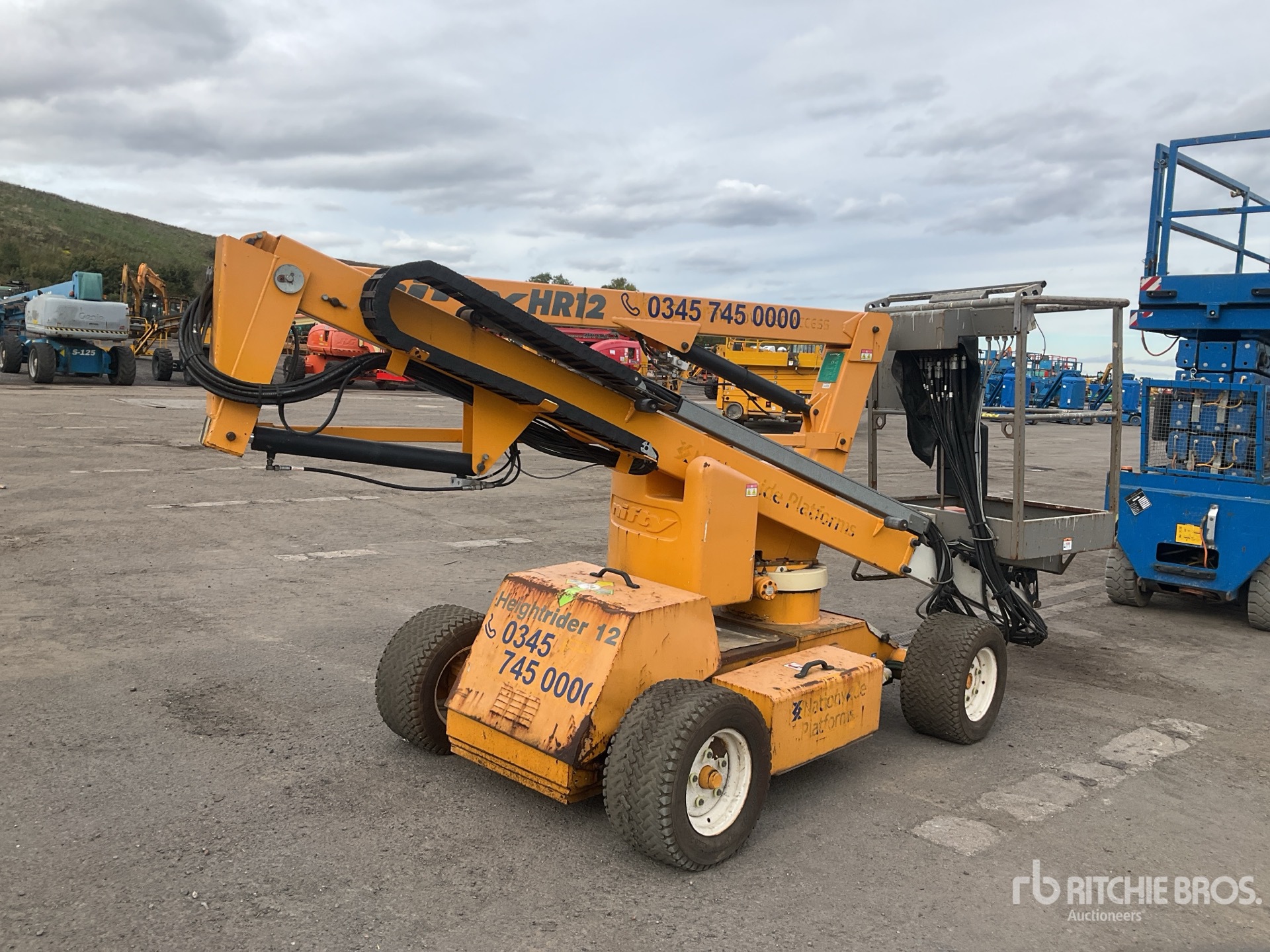 2015 Niftylift HR12NDE