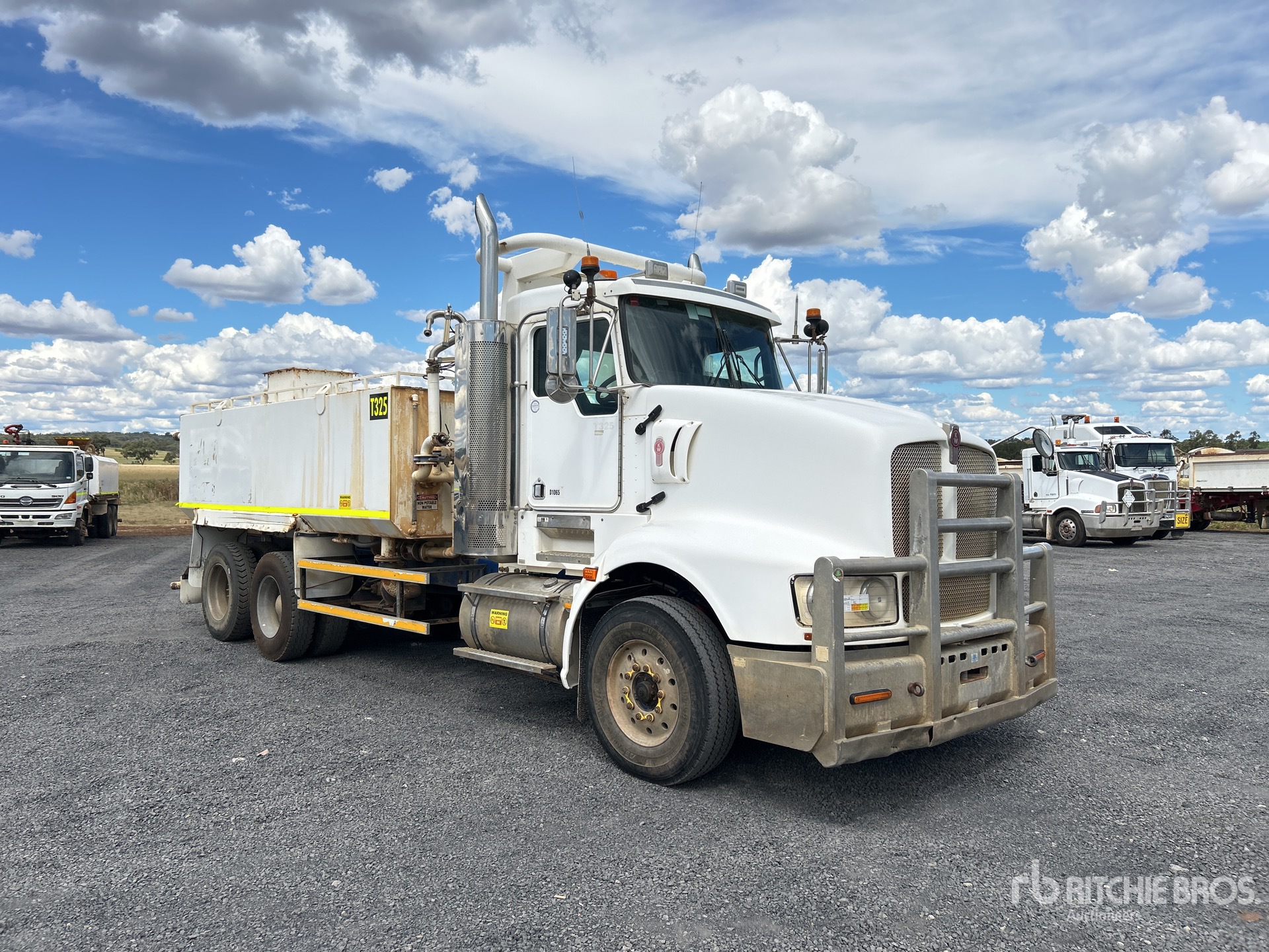 2010 Kenworth T608