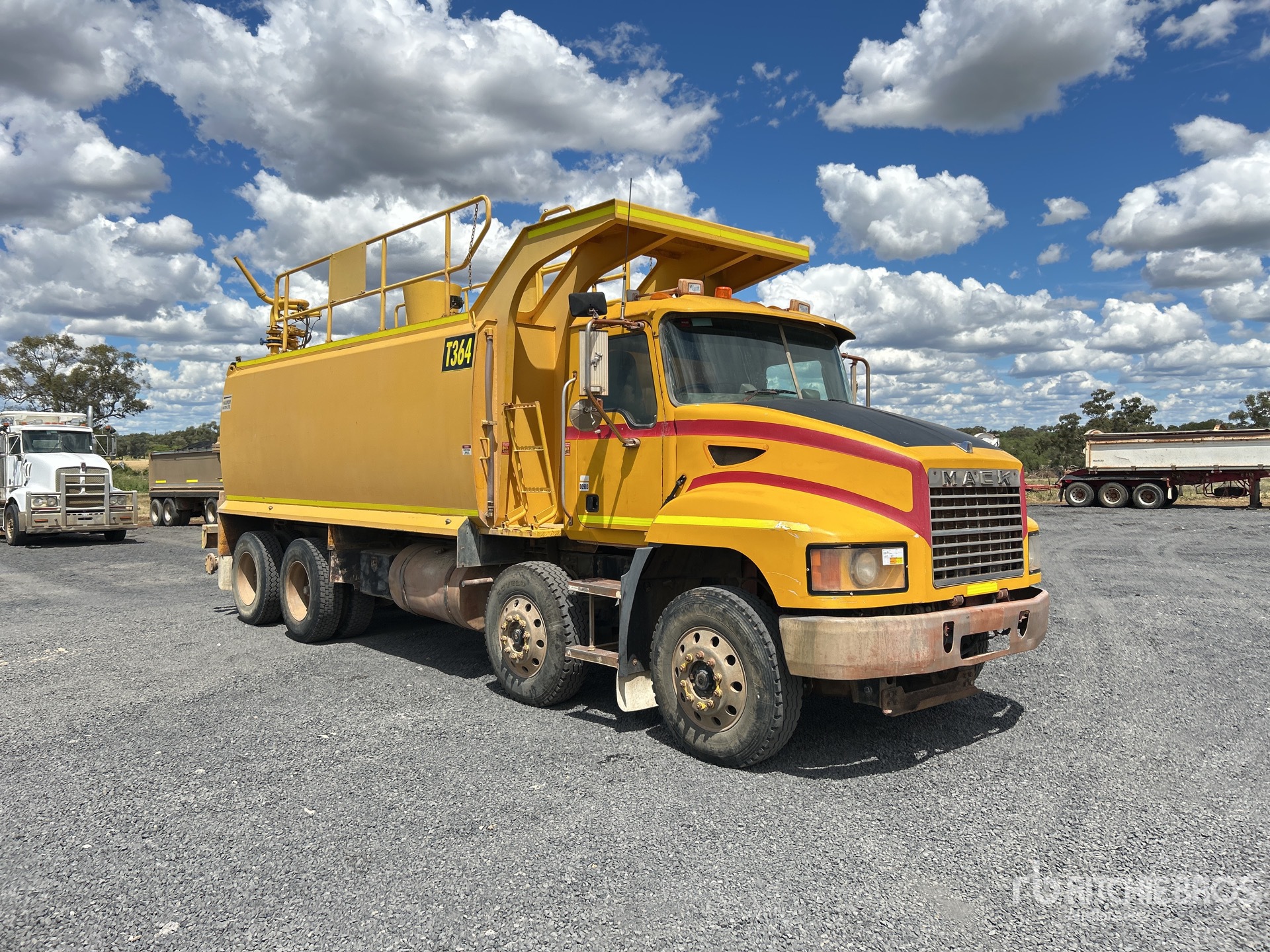 2007 Mack METROLINER
