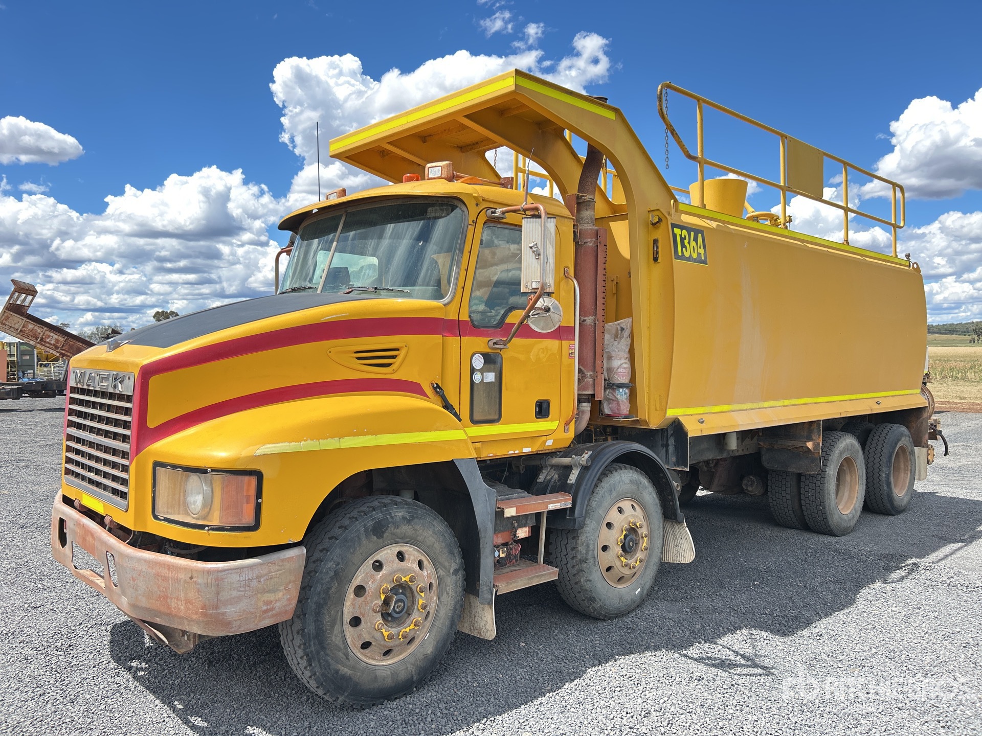 2007 Mack METROLINER