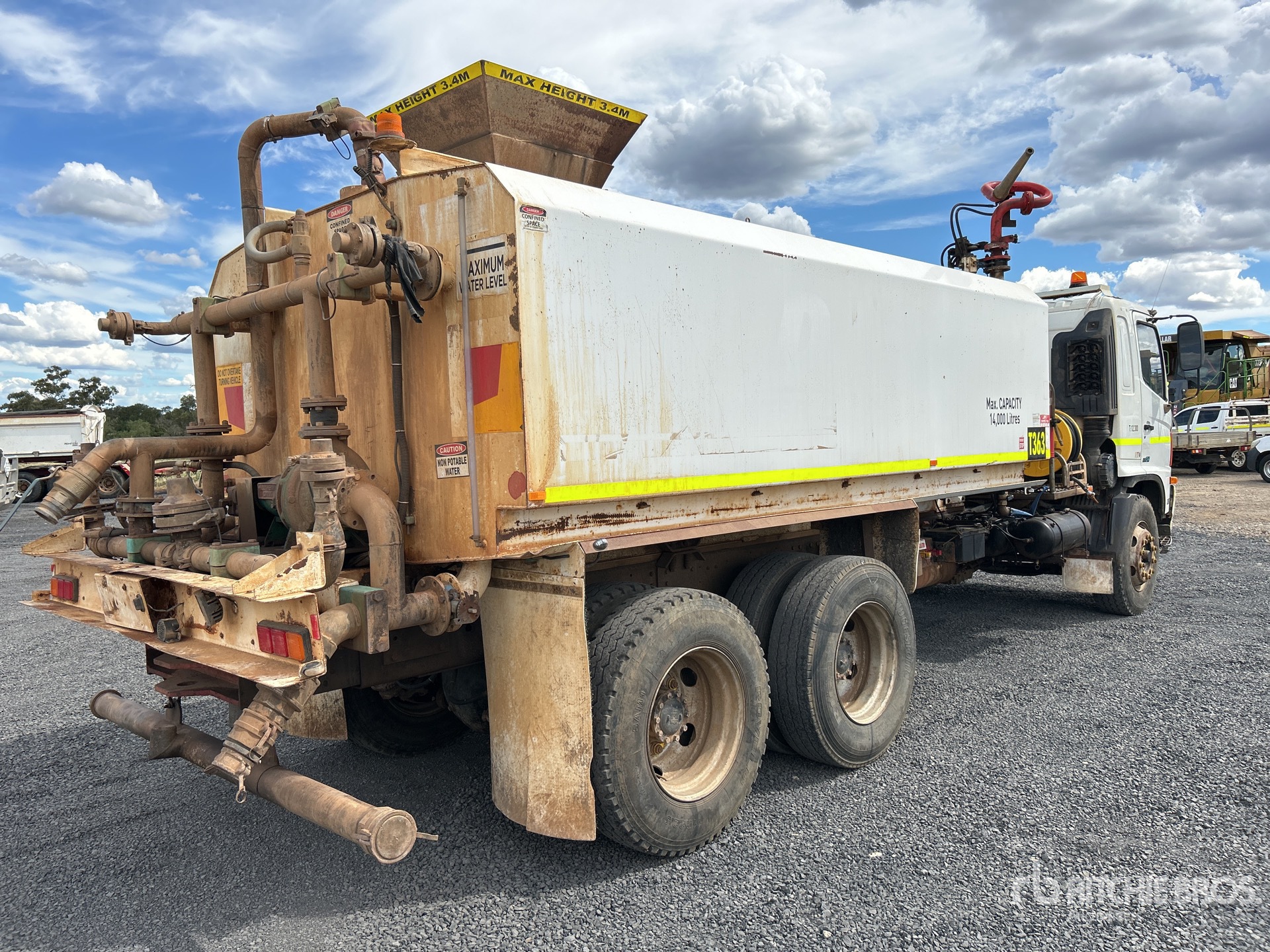2007 Hino FM8JR