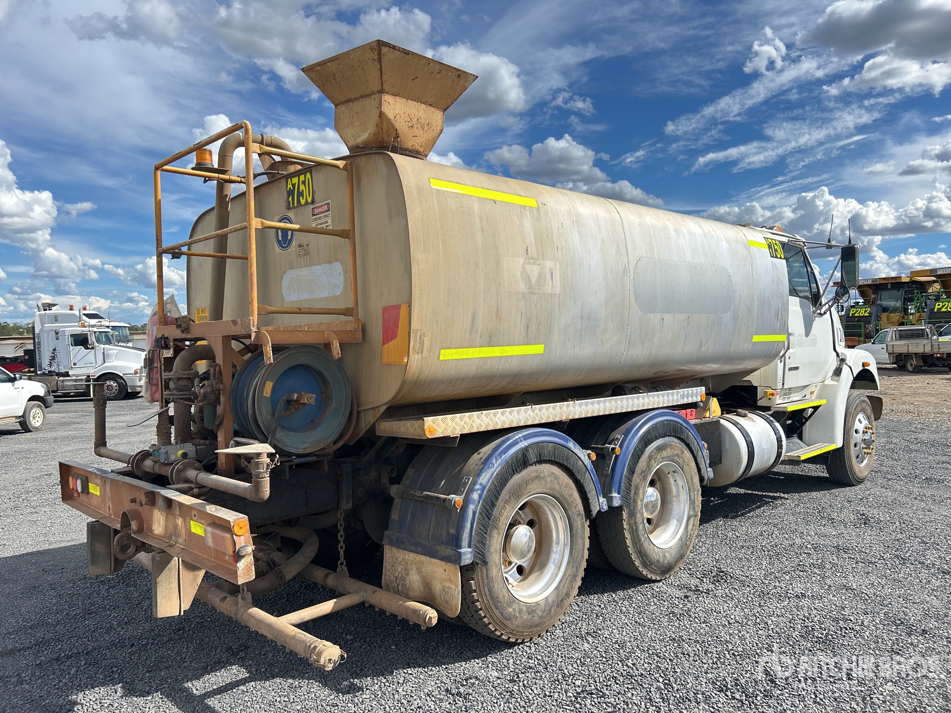 2005 Sterling L7500