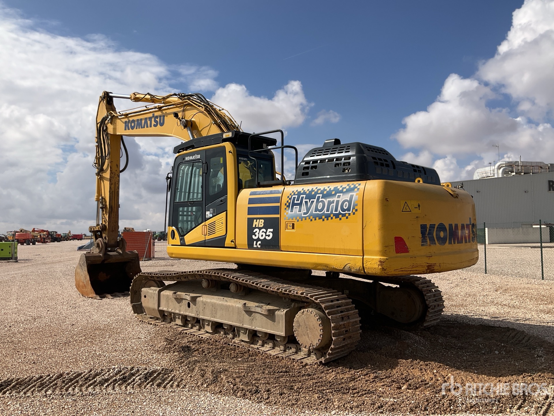 2017 Komatsu HB365LC-3