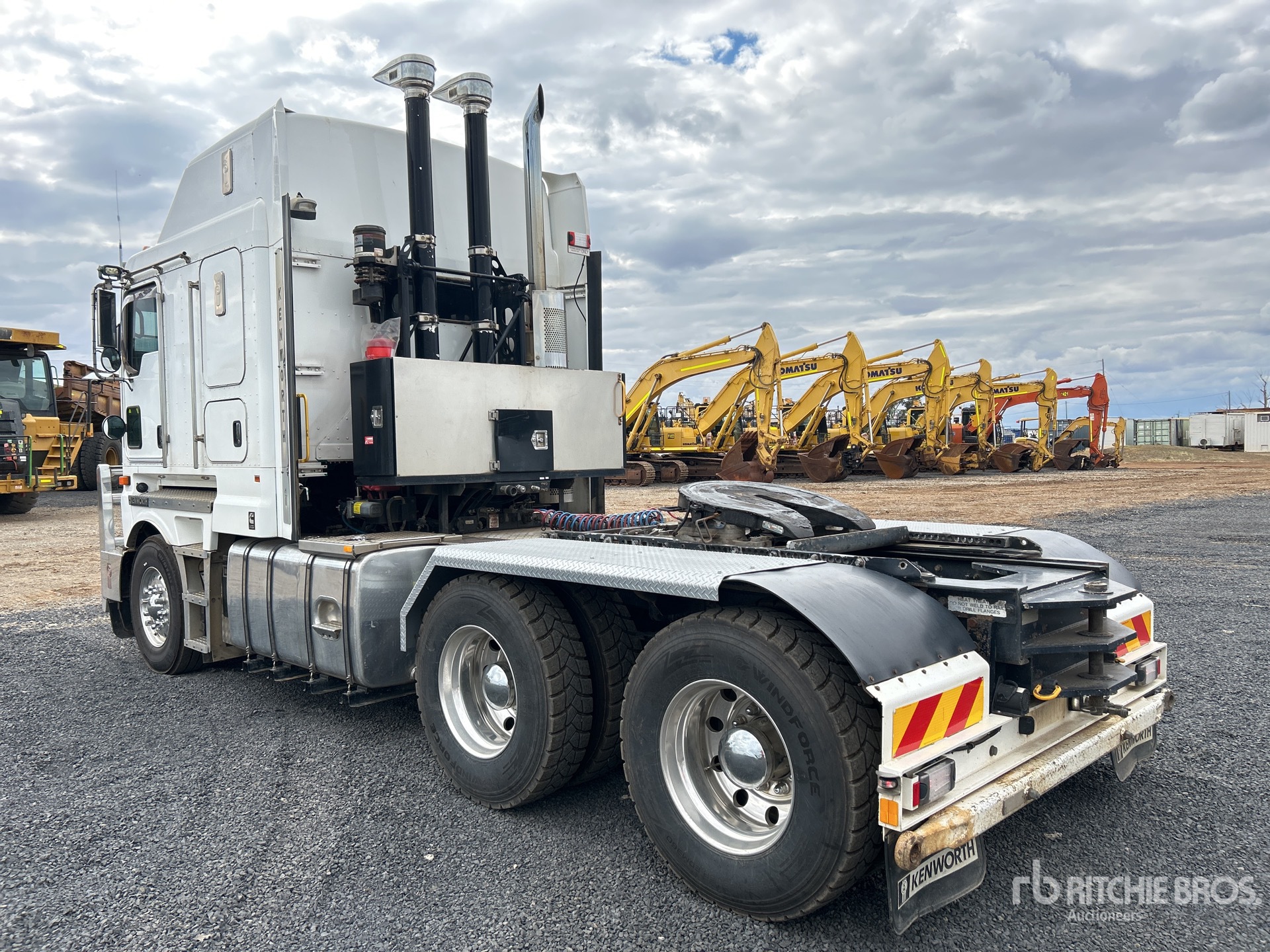 2018 Kenworth K200 BIG CAB AE