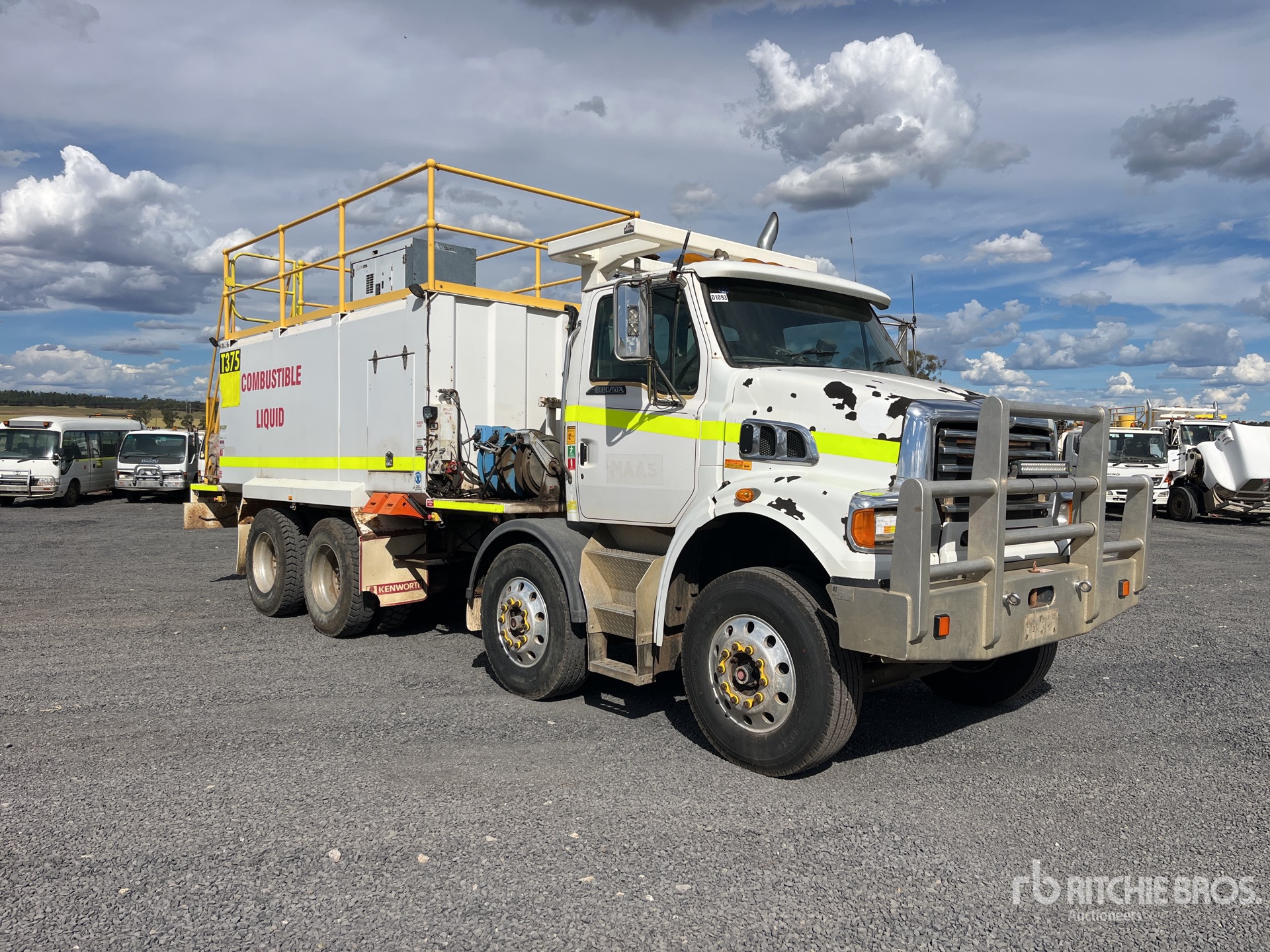 2010 Sterling L7500