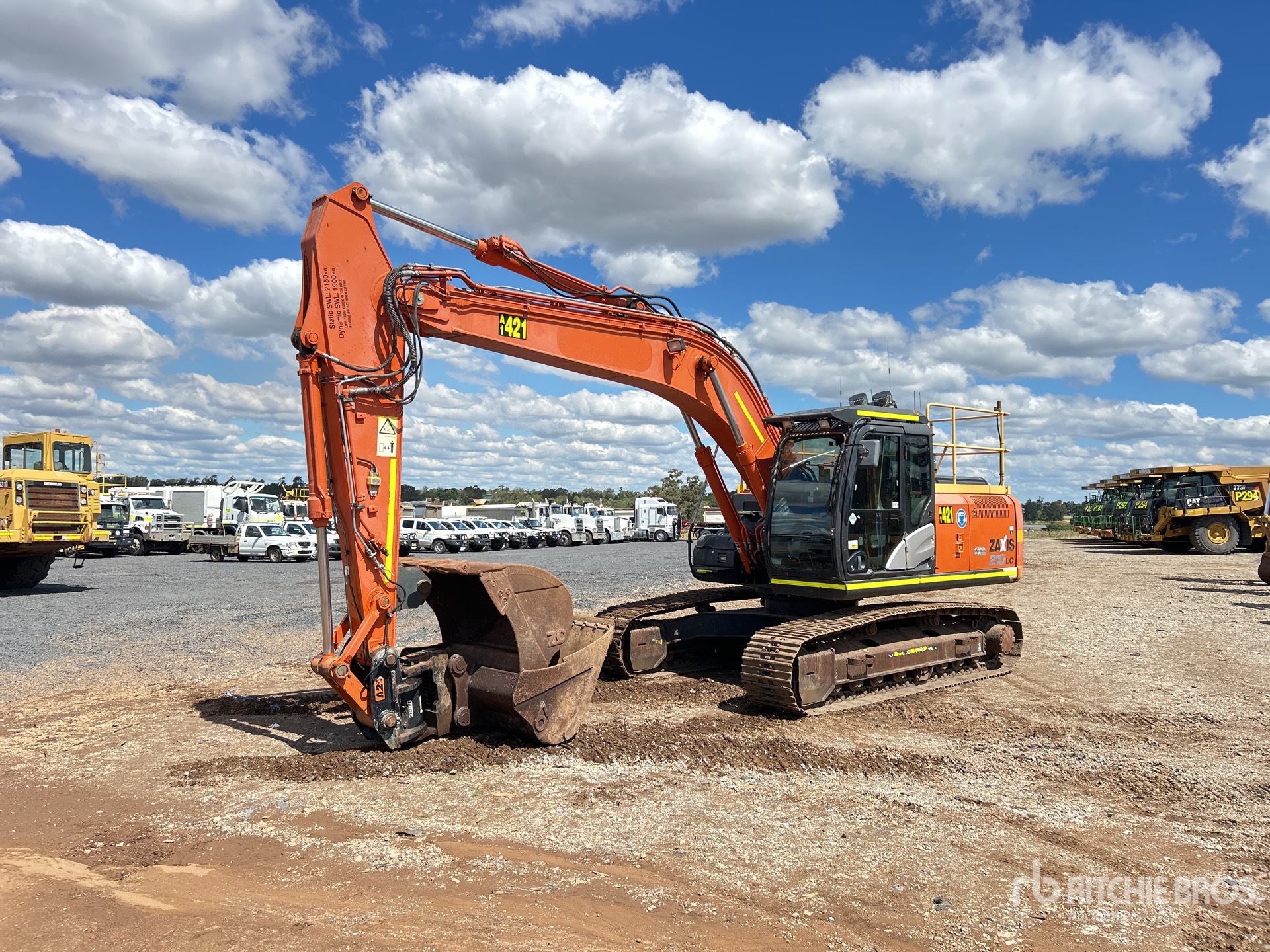 2020 Hitachi ZX210LC-5B