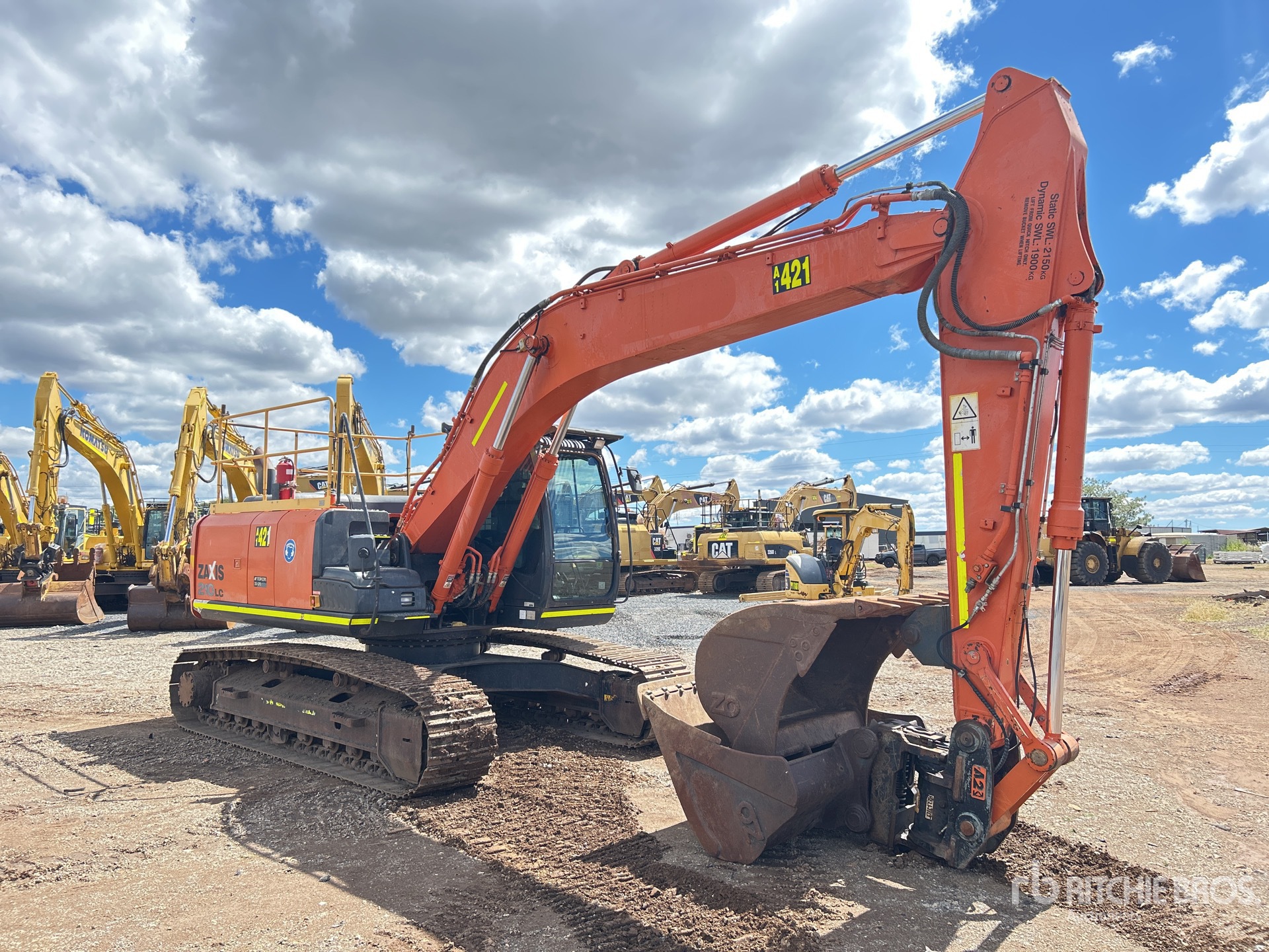 2020 Hitachi ZX210LC-5B