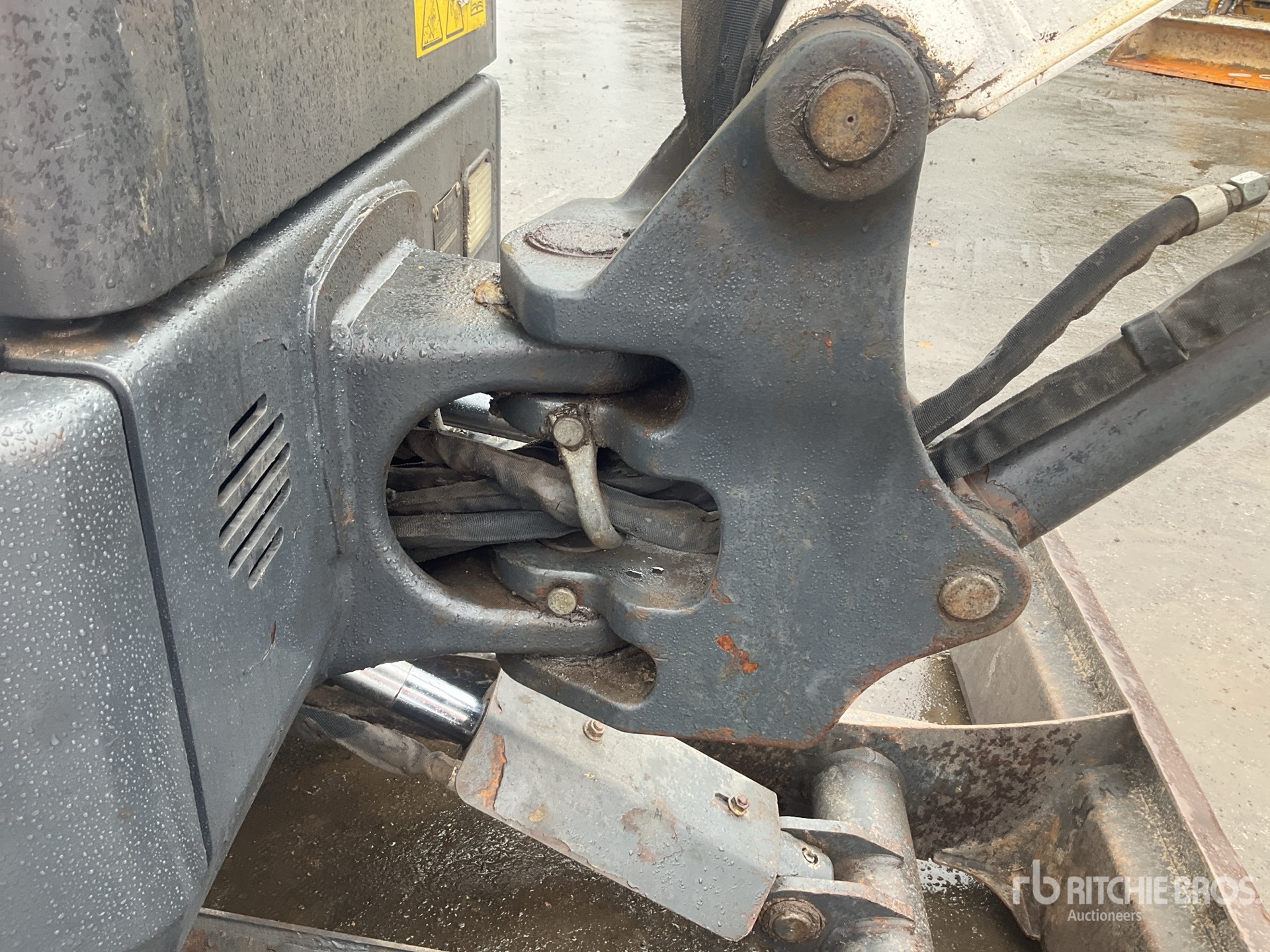 2015 Bobcat E25