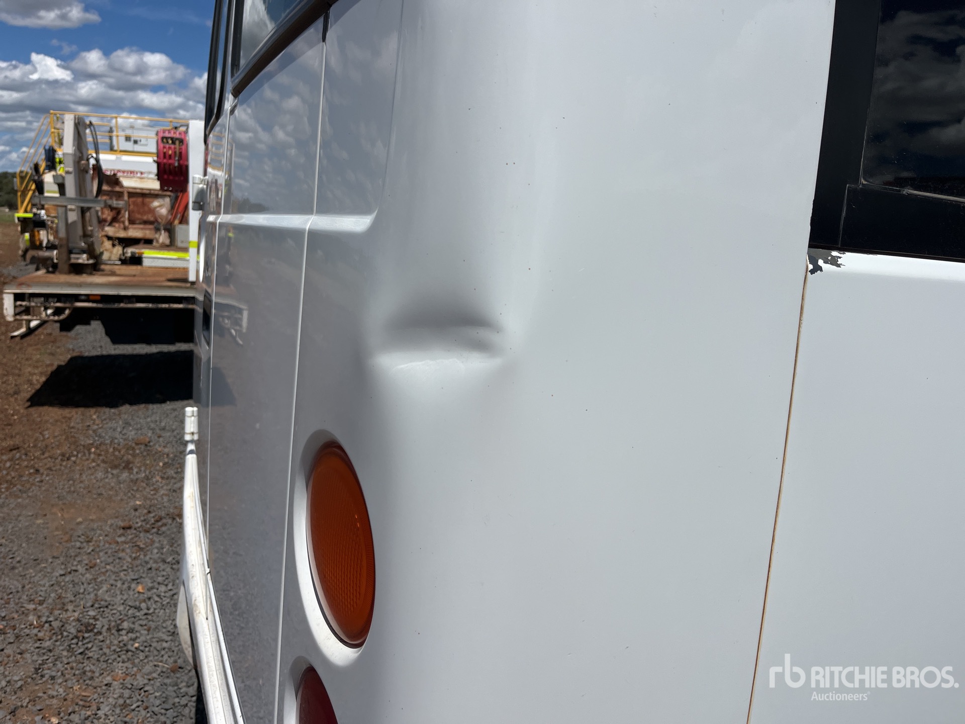 2012 Mitsubishi BE600