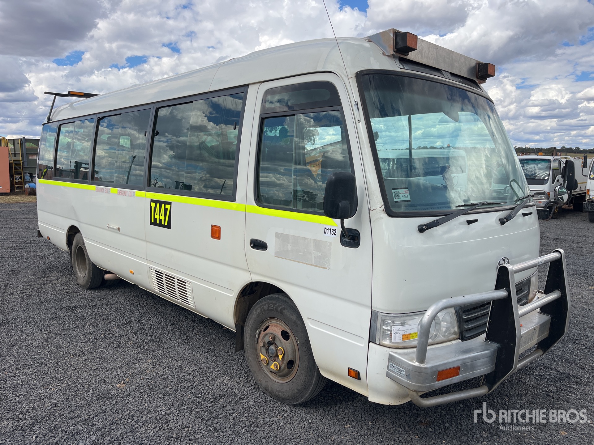 Photo of 2011 Toyota COASTER