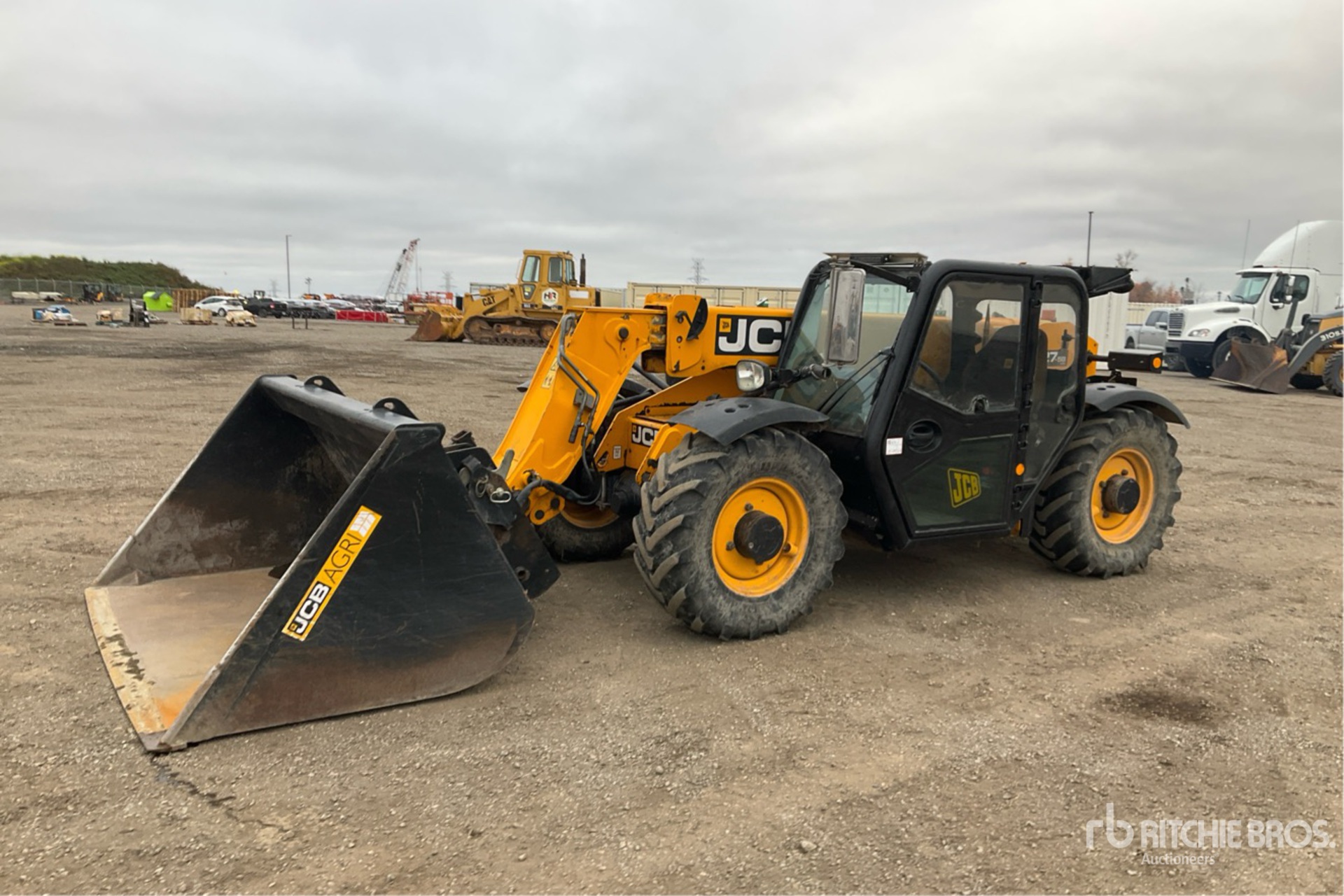 2013 JCB 527-58