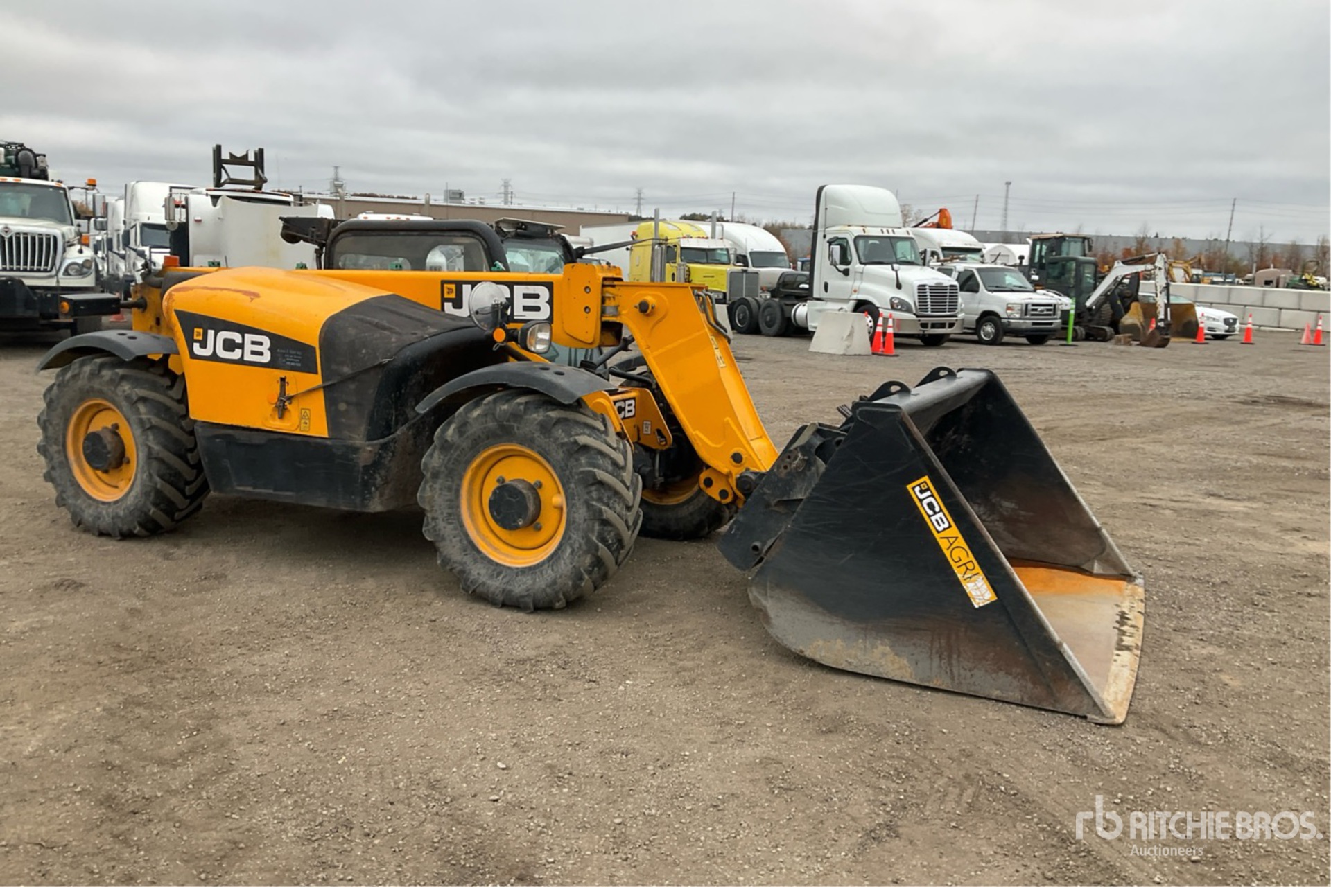 2013 JCB 527-58