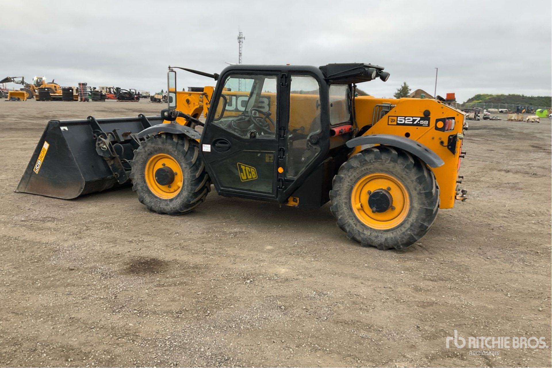 2013 JCB 527-58