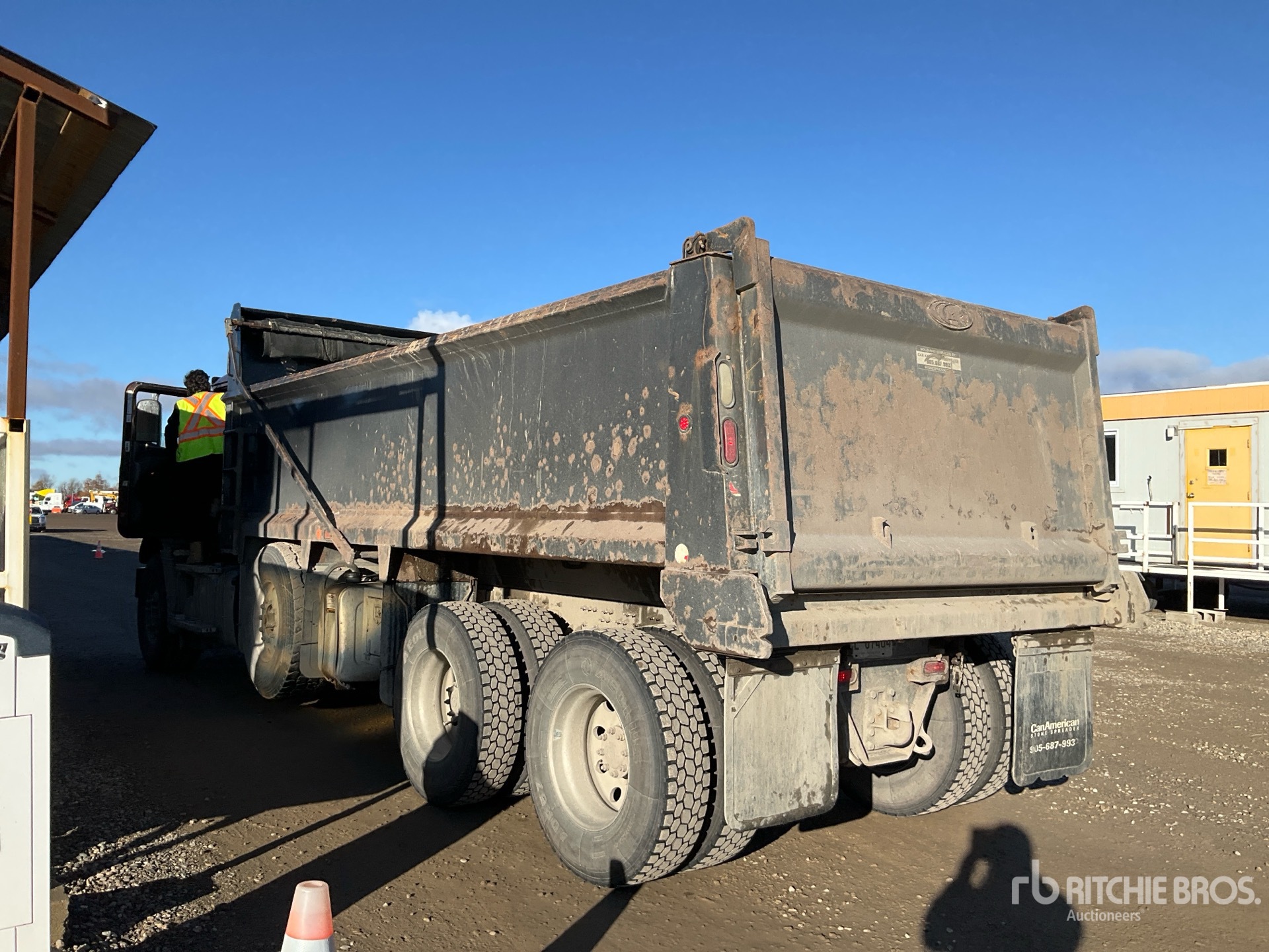 2016 Mack GU813