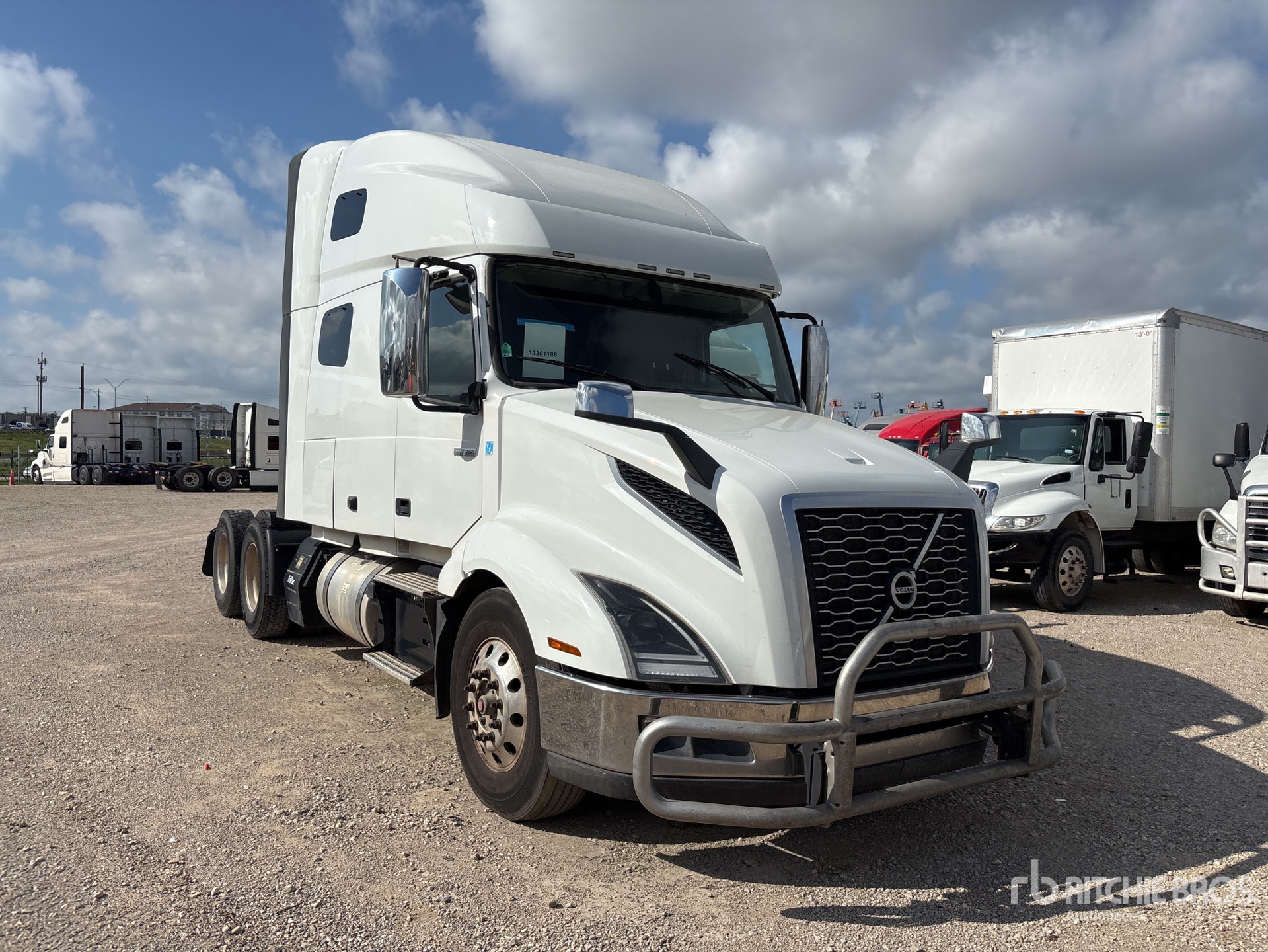 2023 Volvo VNL760
