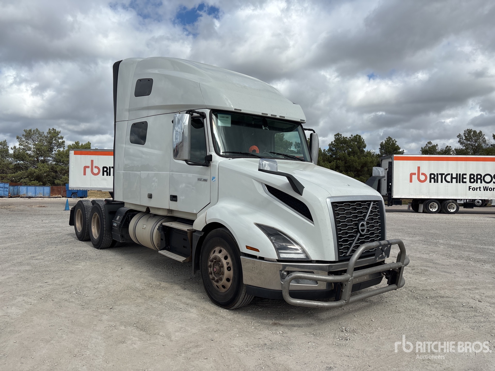 2023 Volvo VNL64T760