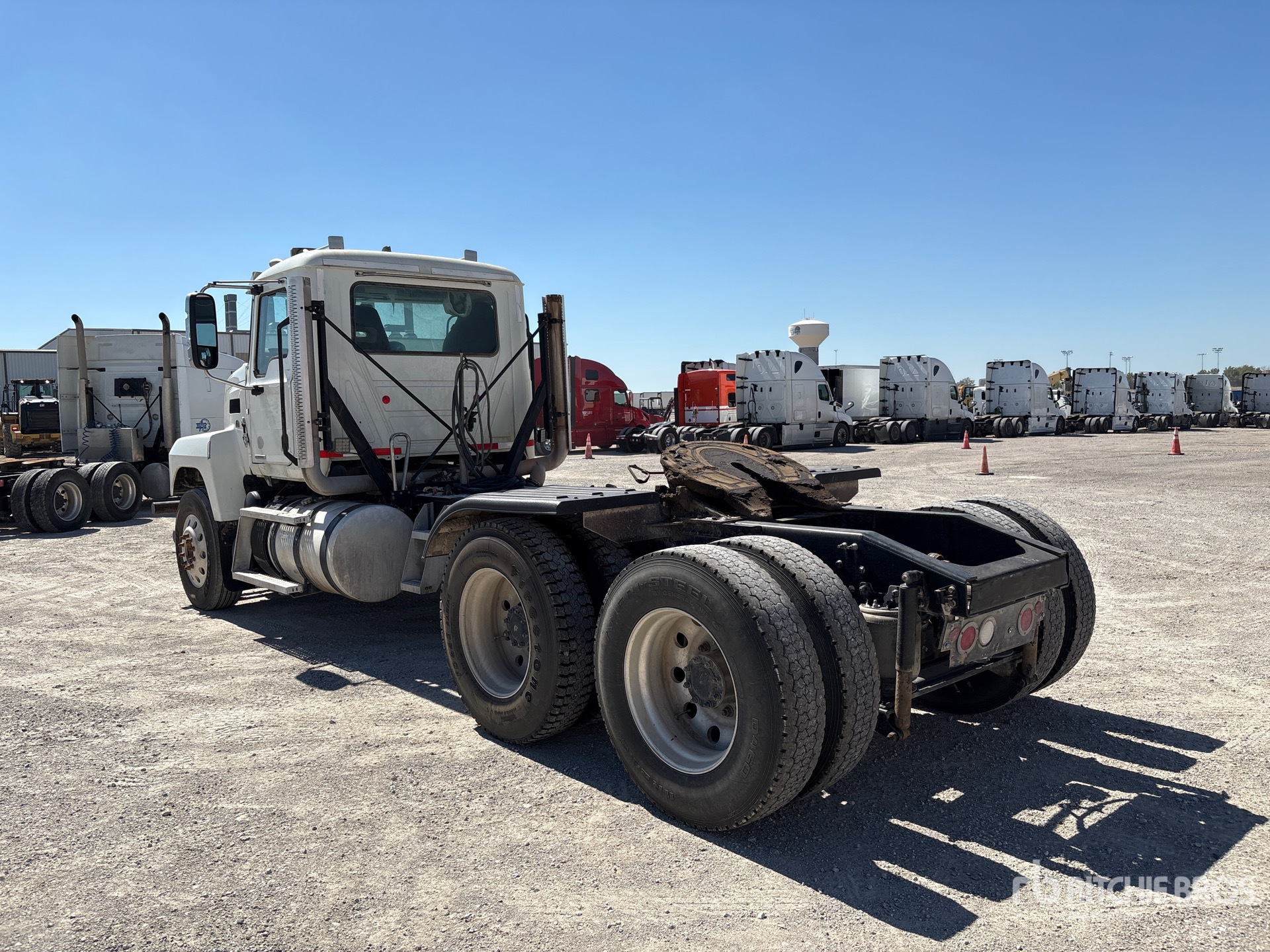 2021 Mack P164T