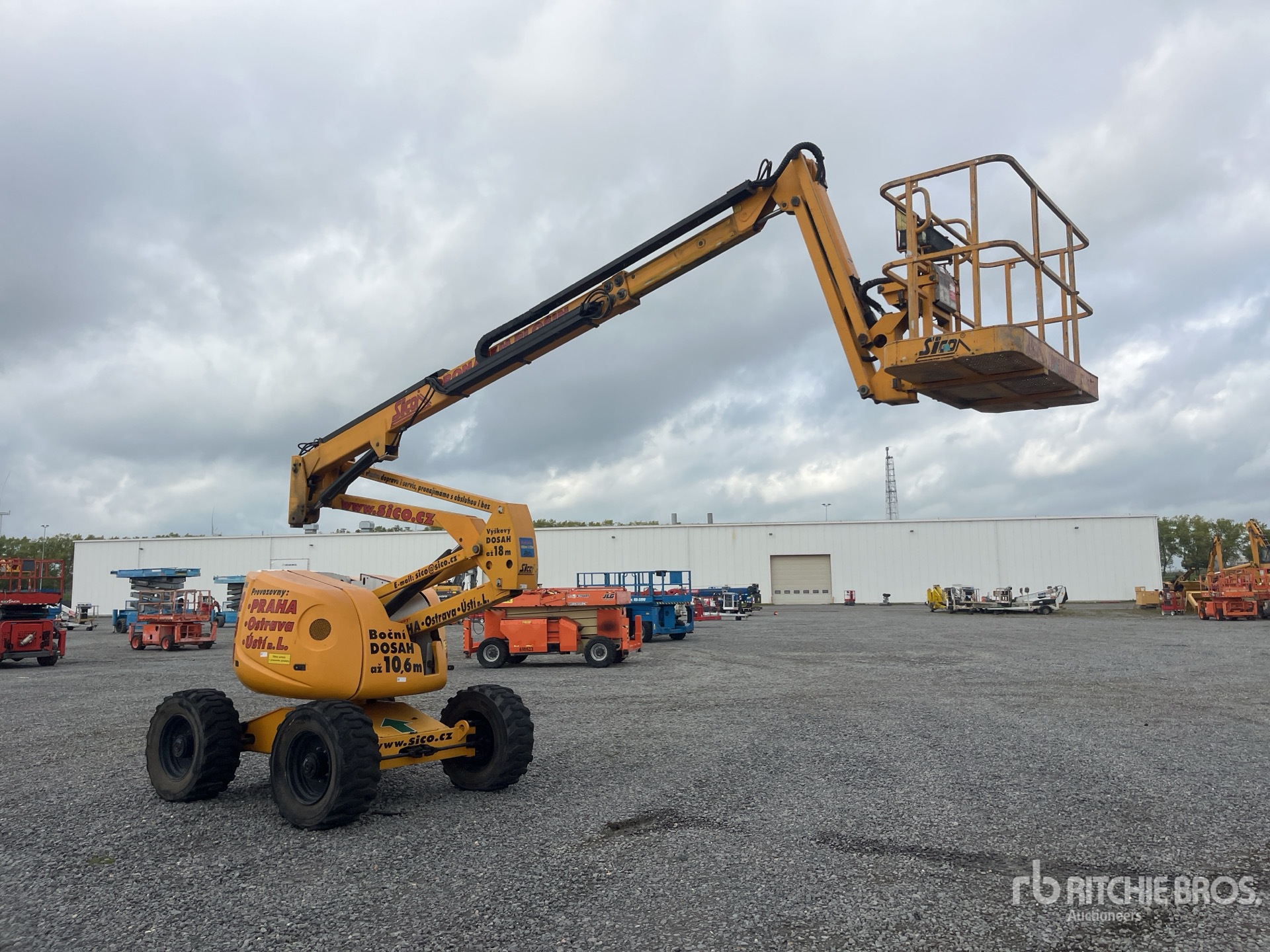 2004 Haulotte HA18PXNT