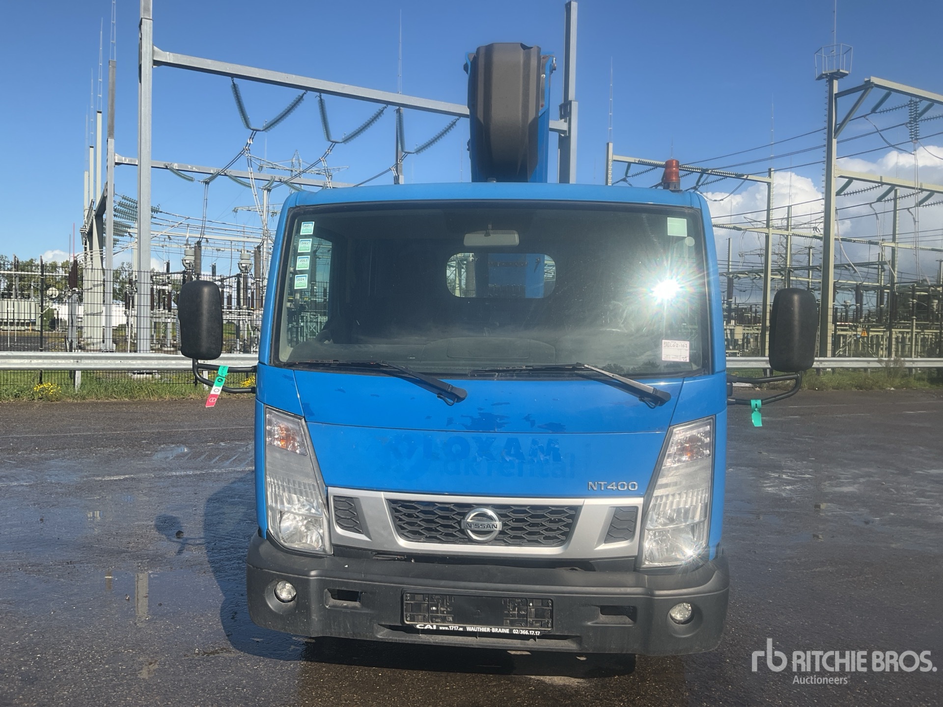 2017 Nissan NT400