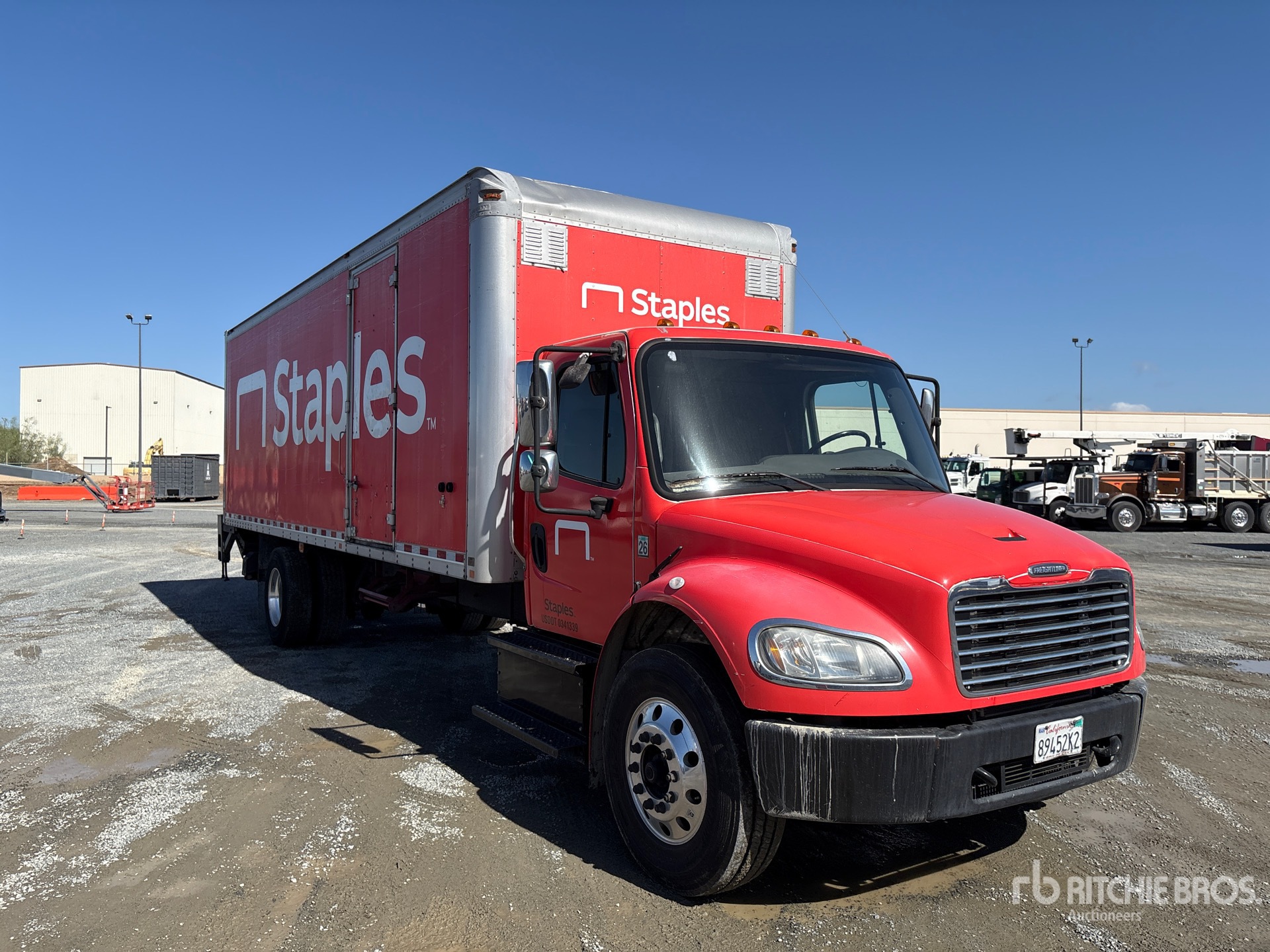 2018 Freightliner M2106