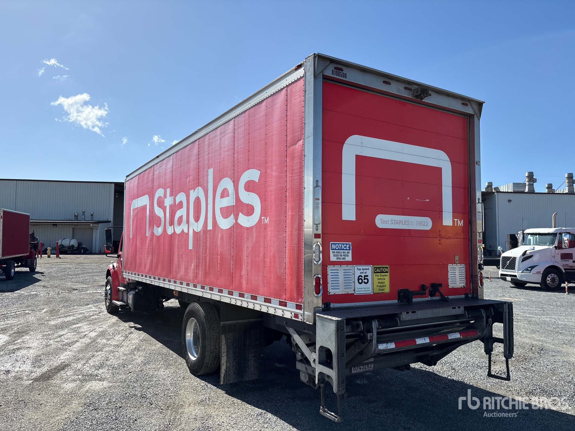 2018 Freightliner M2106