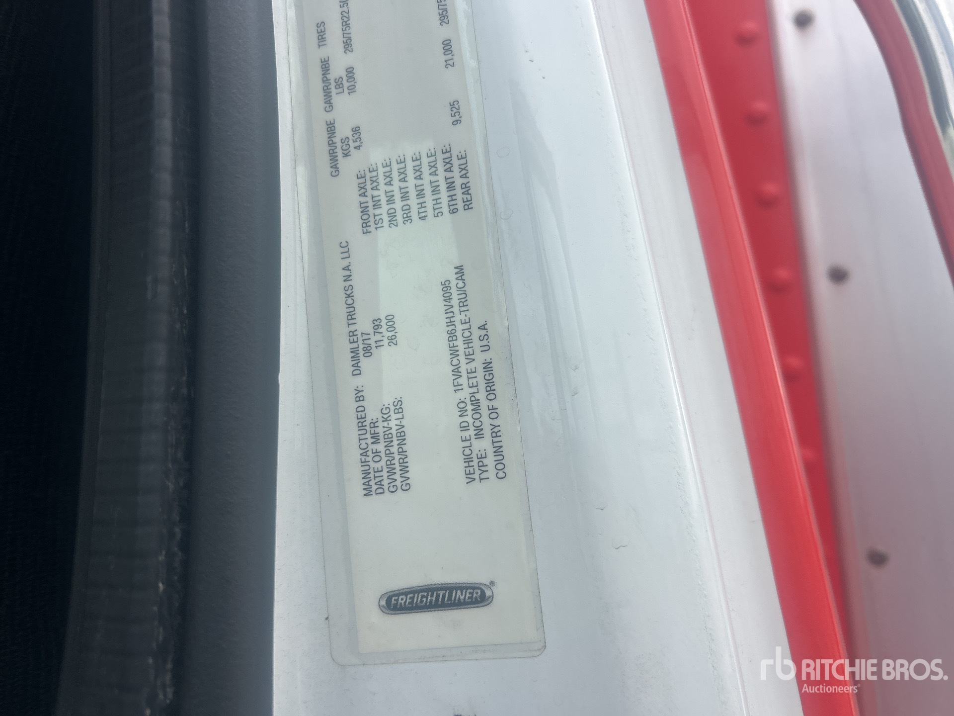 2018 Freightliner M2106