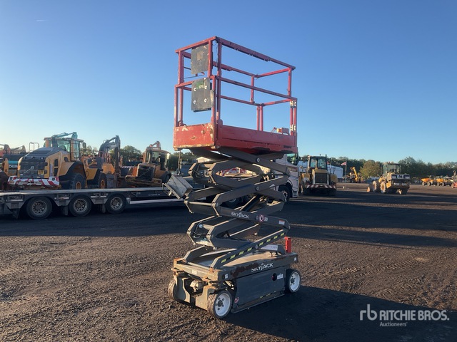 2016 Skyjack SJIII3219 Scissor Lift