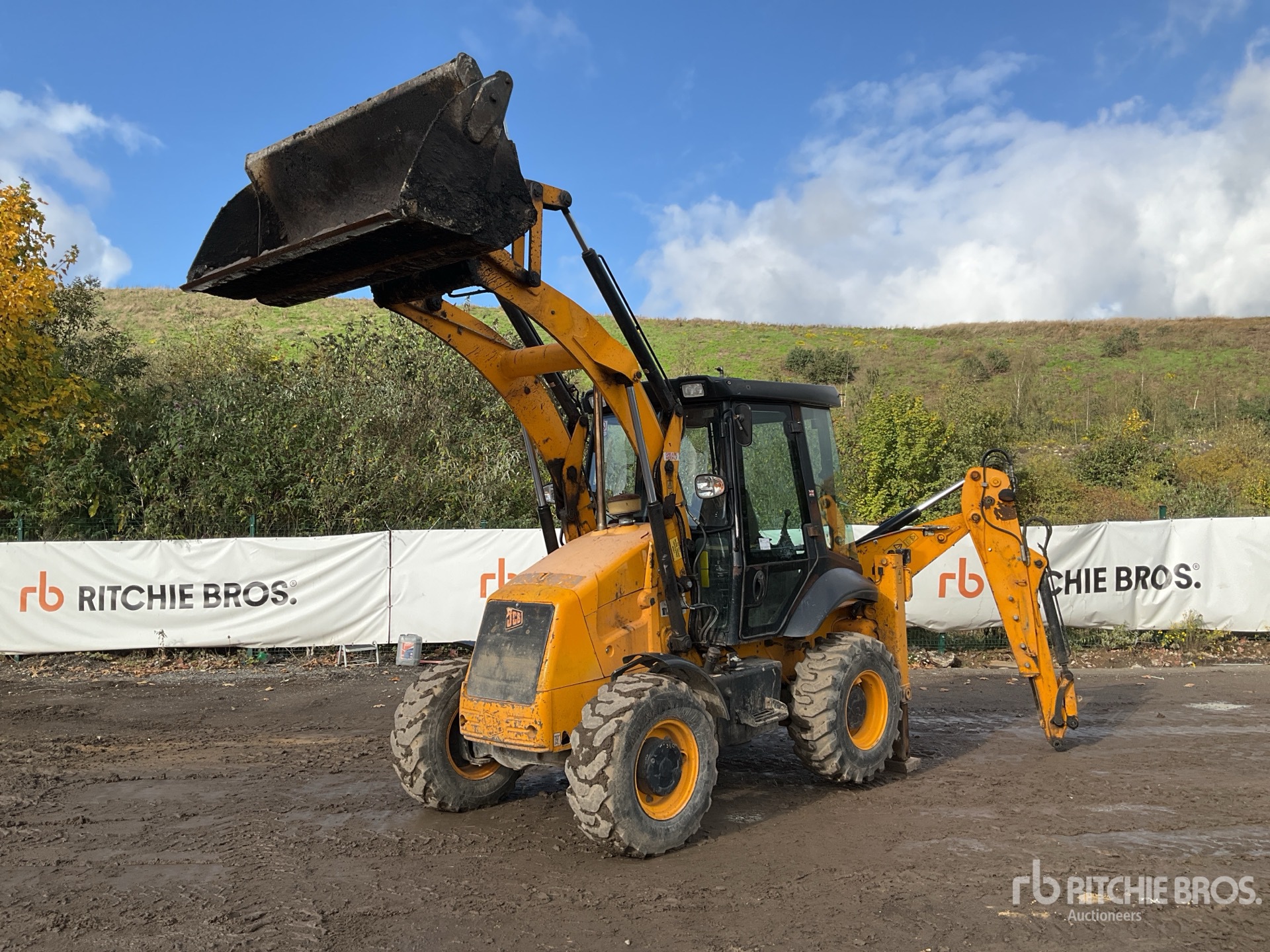 2014 JCB 2CX STREETMASTE