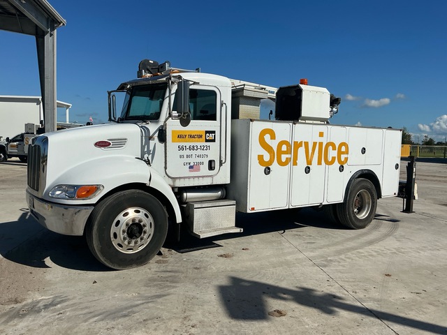 2006 Peterbilt 335 4x2 Service Truck