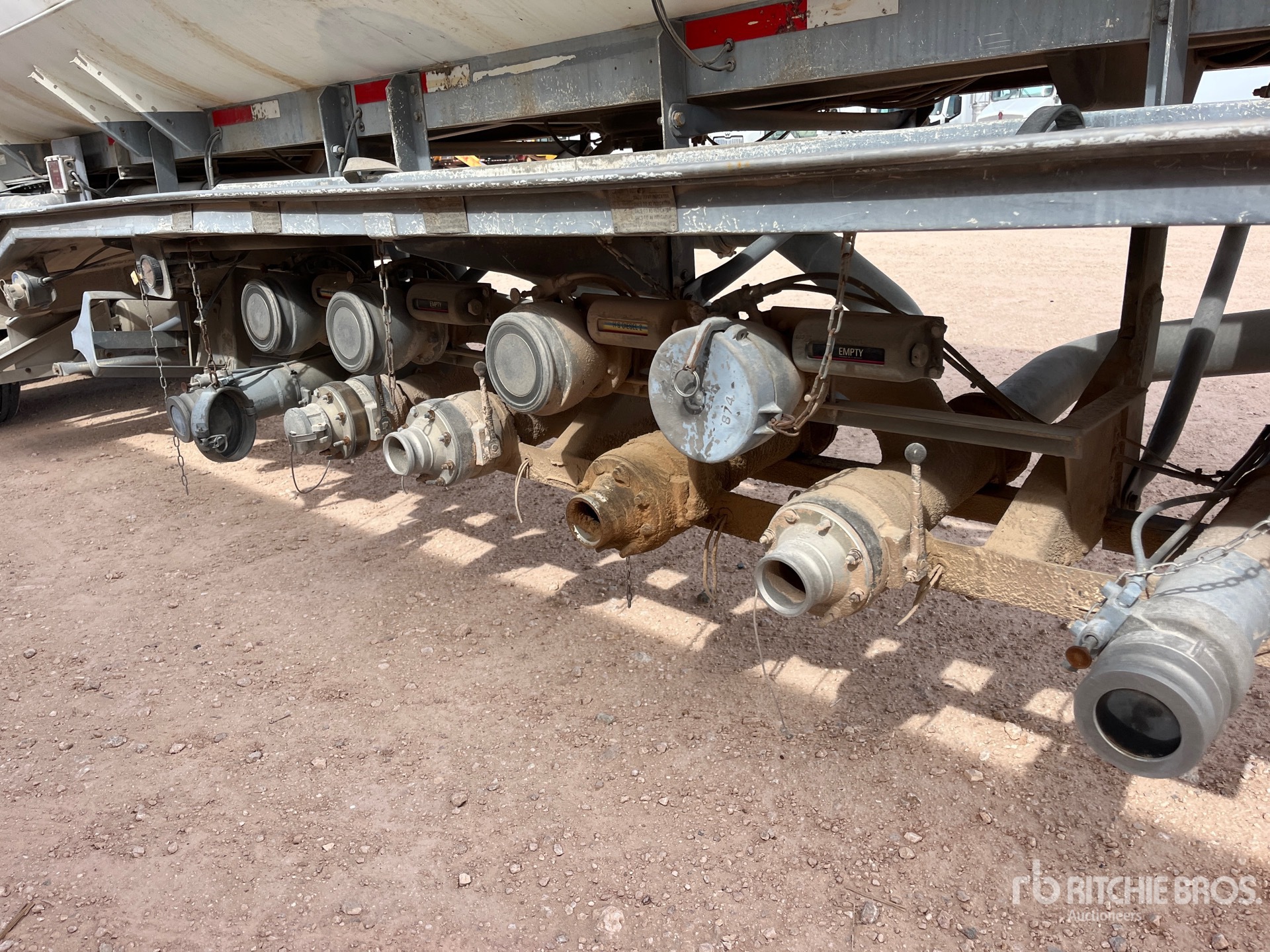 2000 Heil 9350 gal T/A