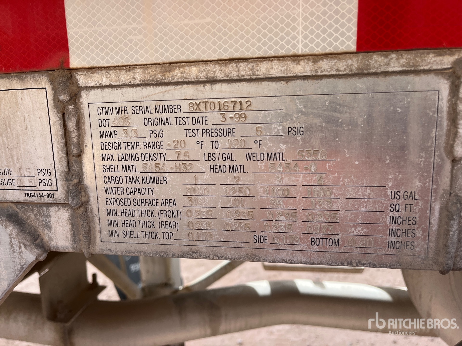 1999 Fruehauf 6550 gal T/A