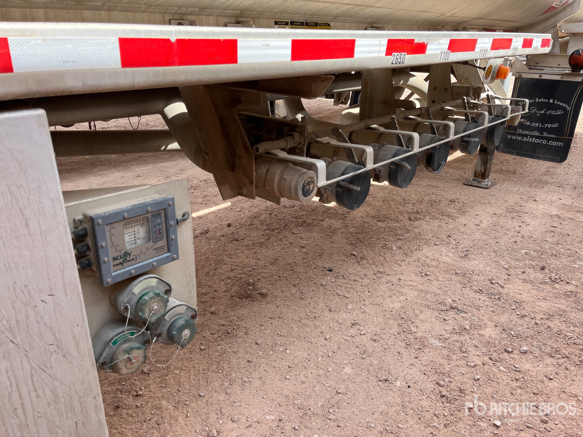 1999 Fruehauf 6550 gal T/A
