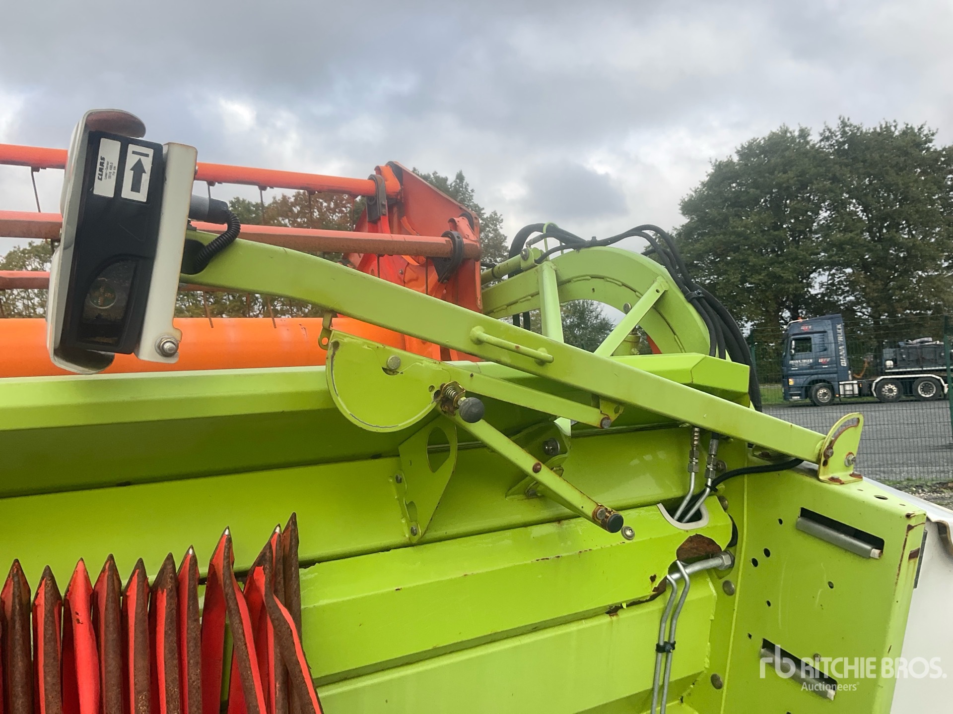2012 Claas 1050
