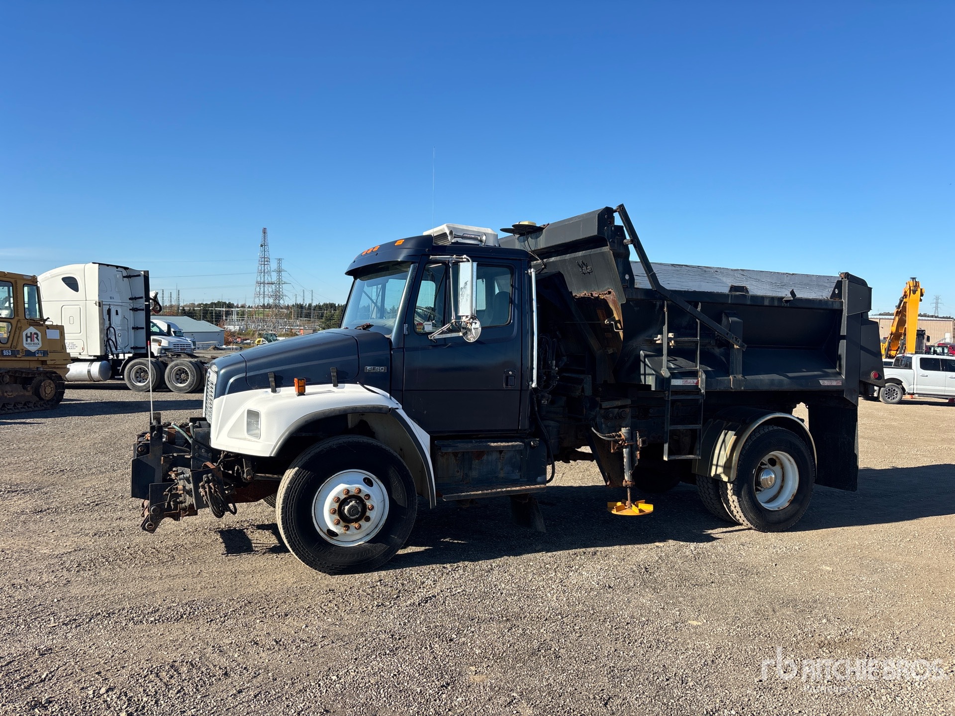 Photo of 2003 Freightliner FL80