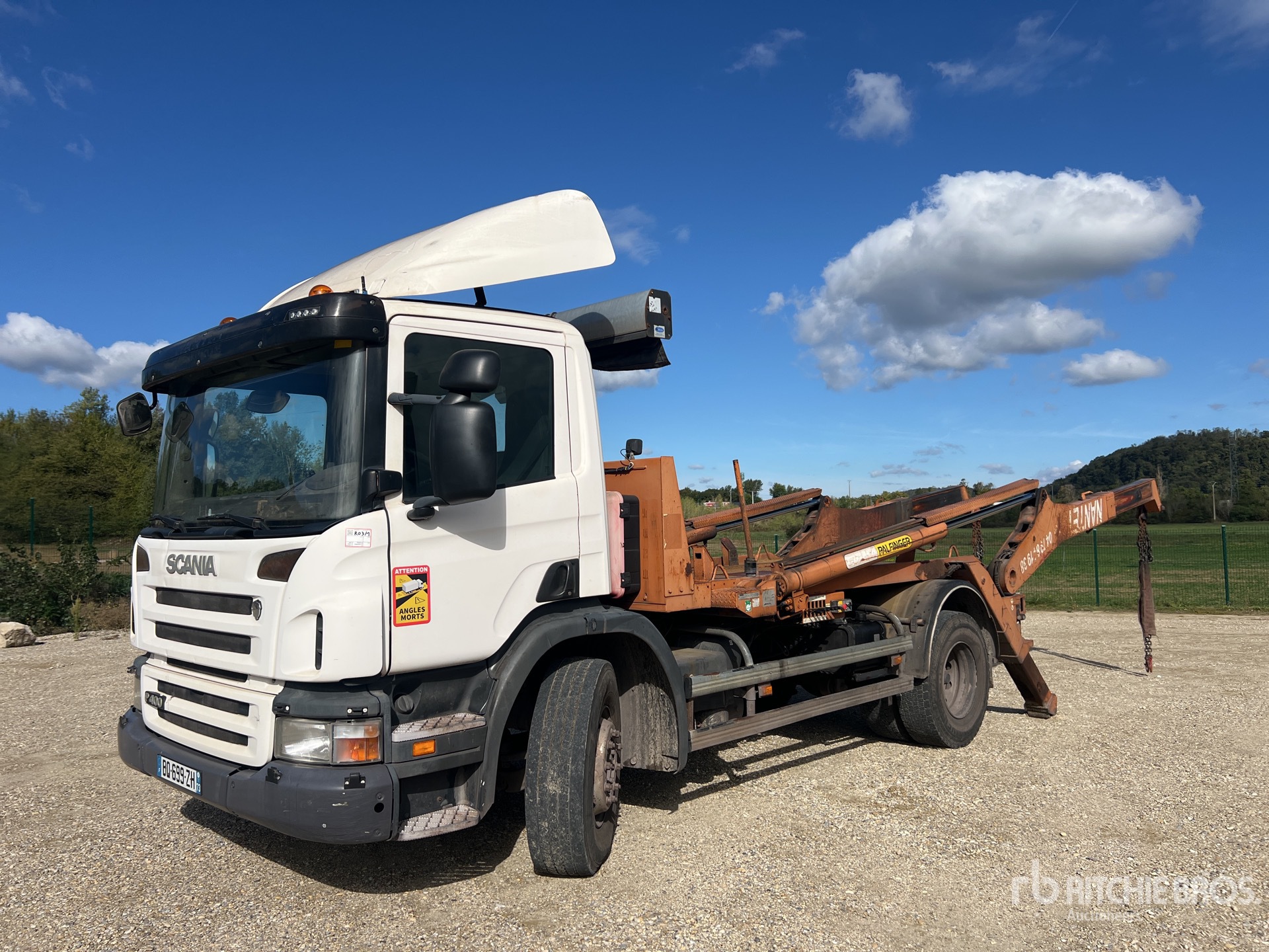 2011 Scania P400