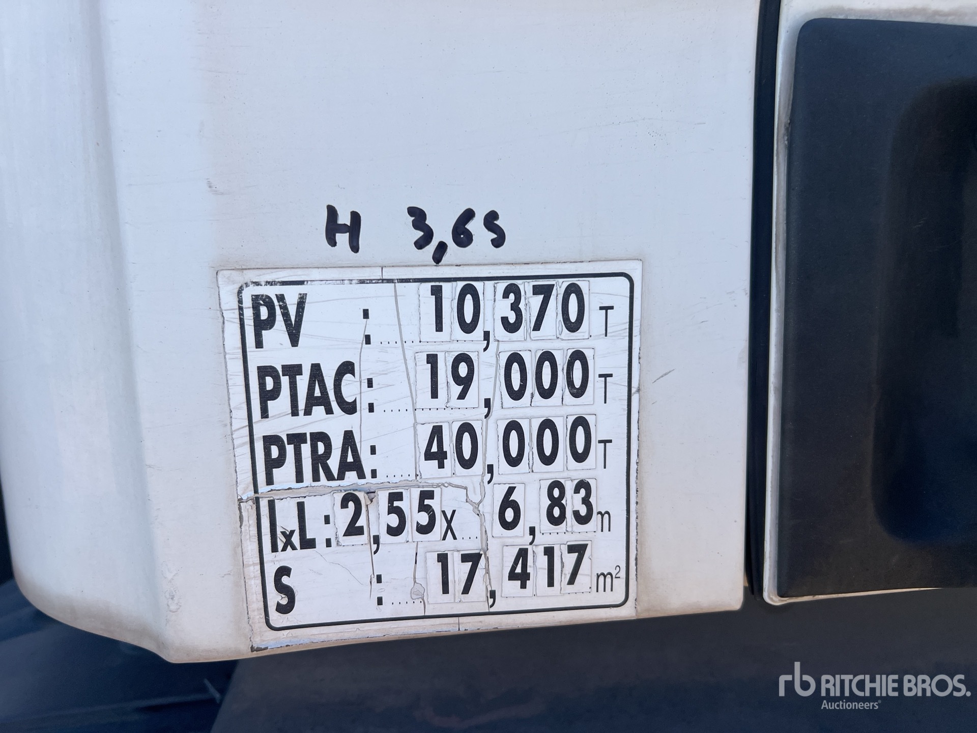 2011 Scania P400